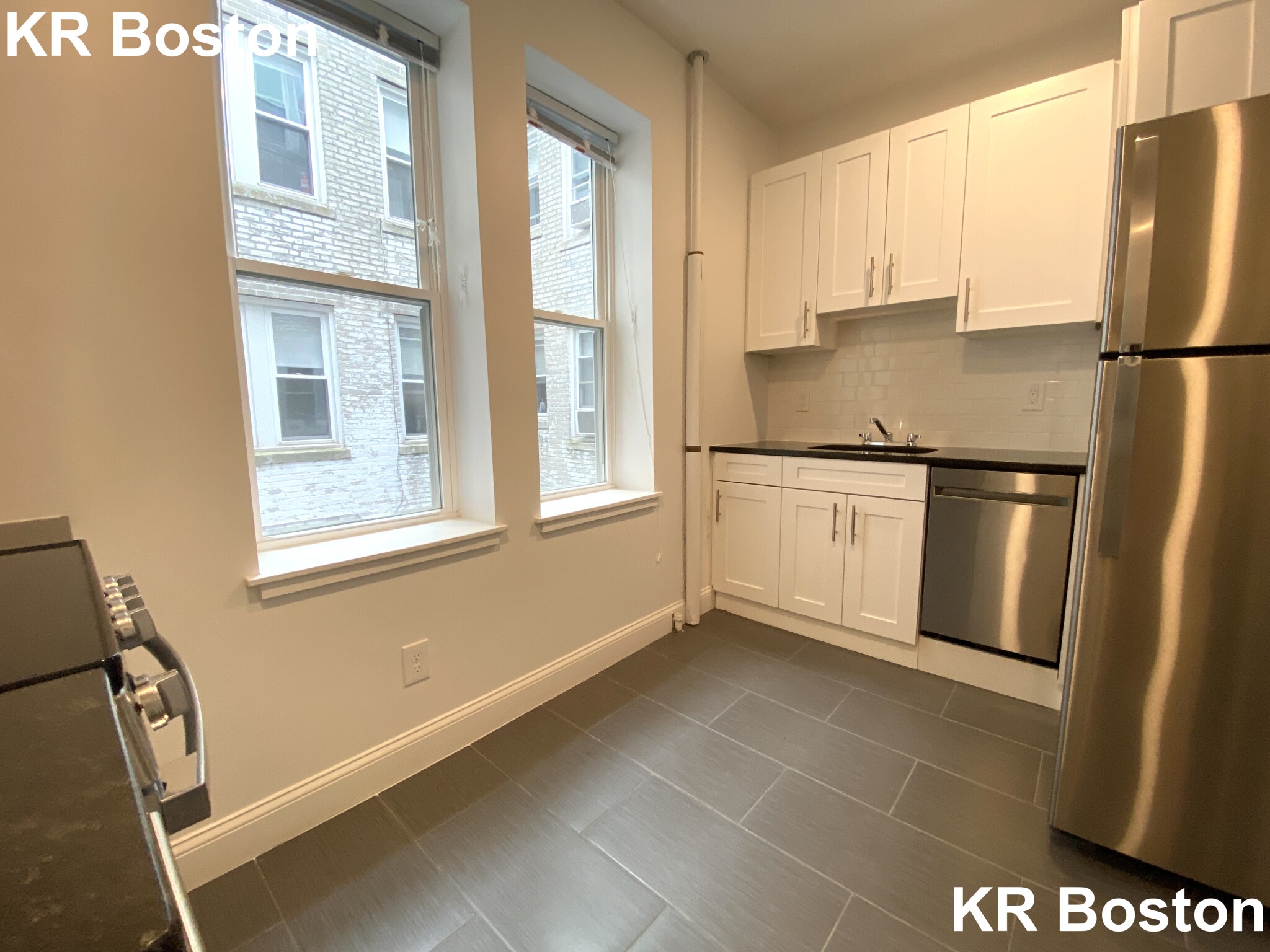 1 bed, 1 bath apartment for rent at 124 Sutherland Rd Unit E, Brighton