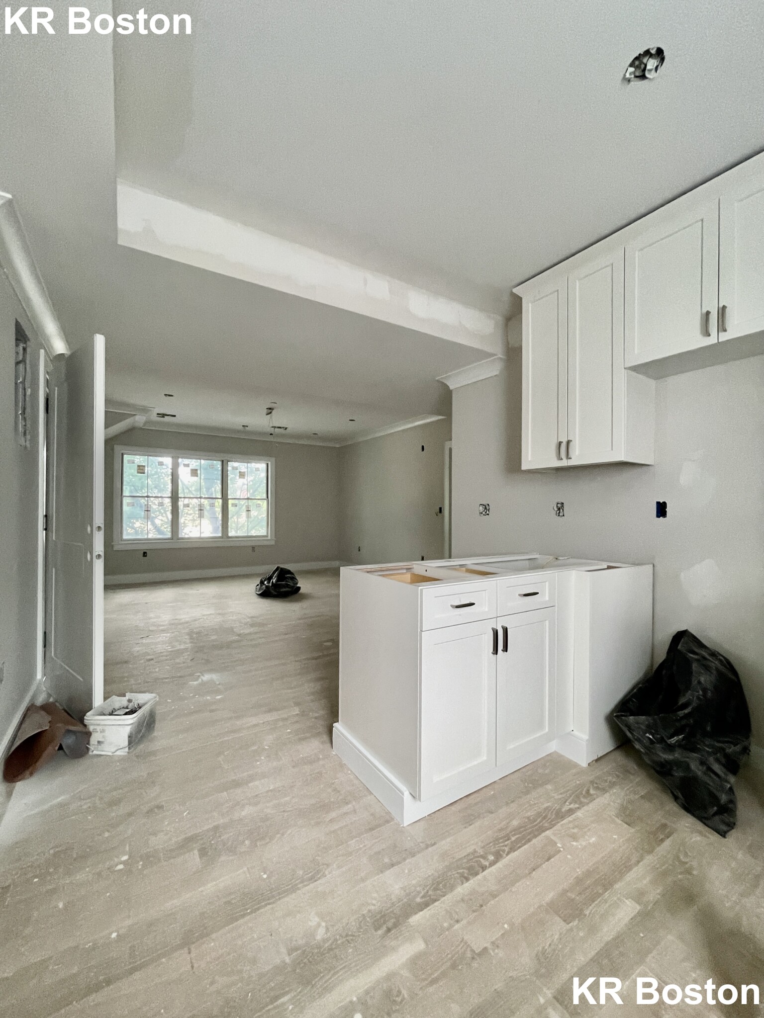 3 bed, 2 bath apartment for rent at 20 Reedsdale St Unit 3, Allston — photo 3 of 11
