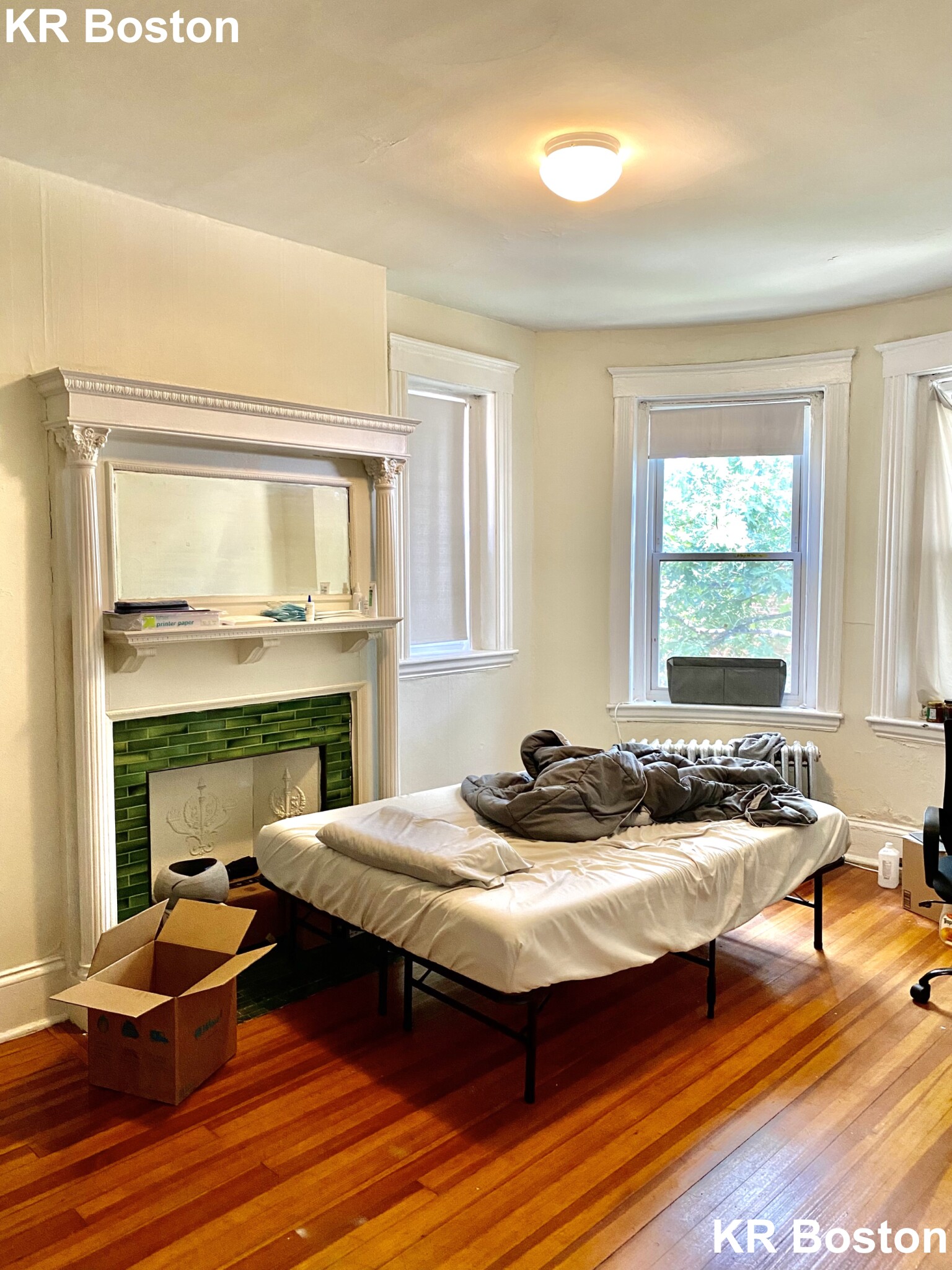 1 split bed, 1 bath apartment for rent at 1376 Commonwealth Ave Unit 12, Allston — photo 2 of 4
