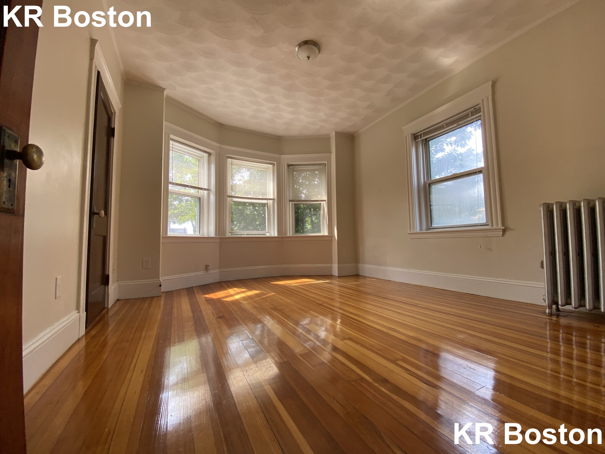 4 bed, 1 bath apartment for rent at 164 Summer Unit 2, Winter Hill