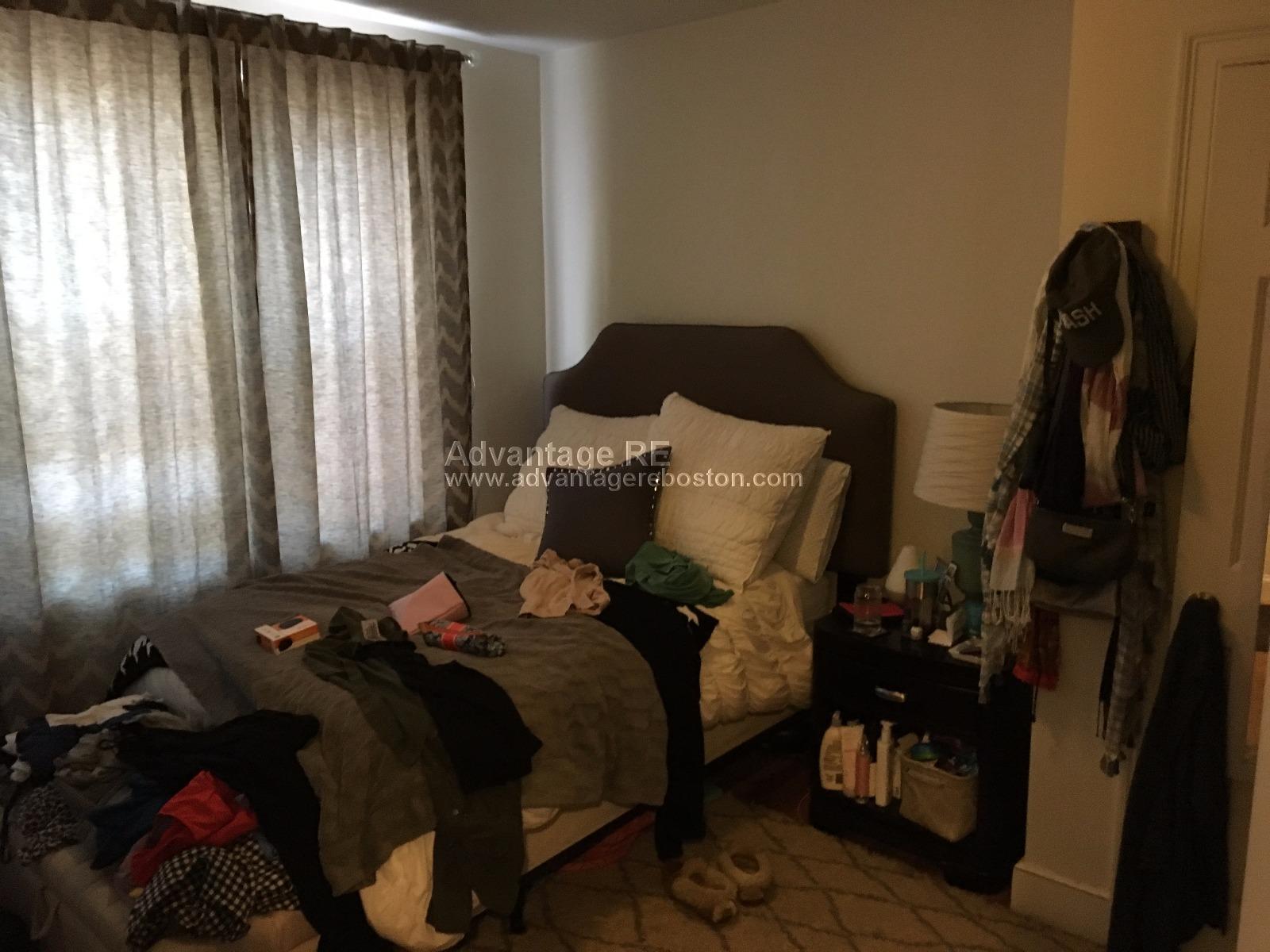 3 bed, 2 bath apartment for rent at 115 Fifth St Unit 6, Kendall Square — photo 3 of 14
