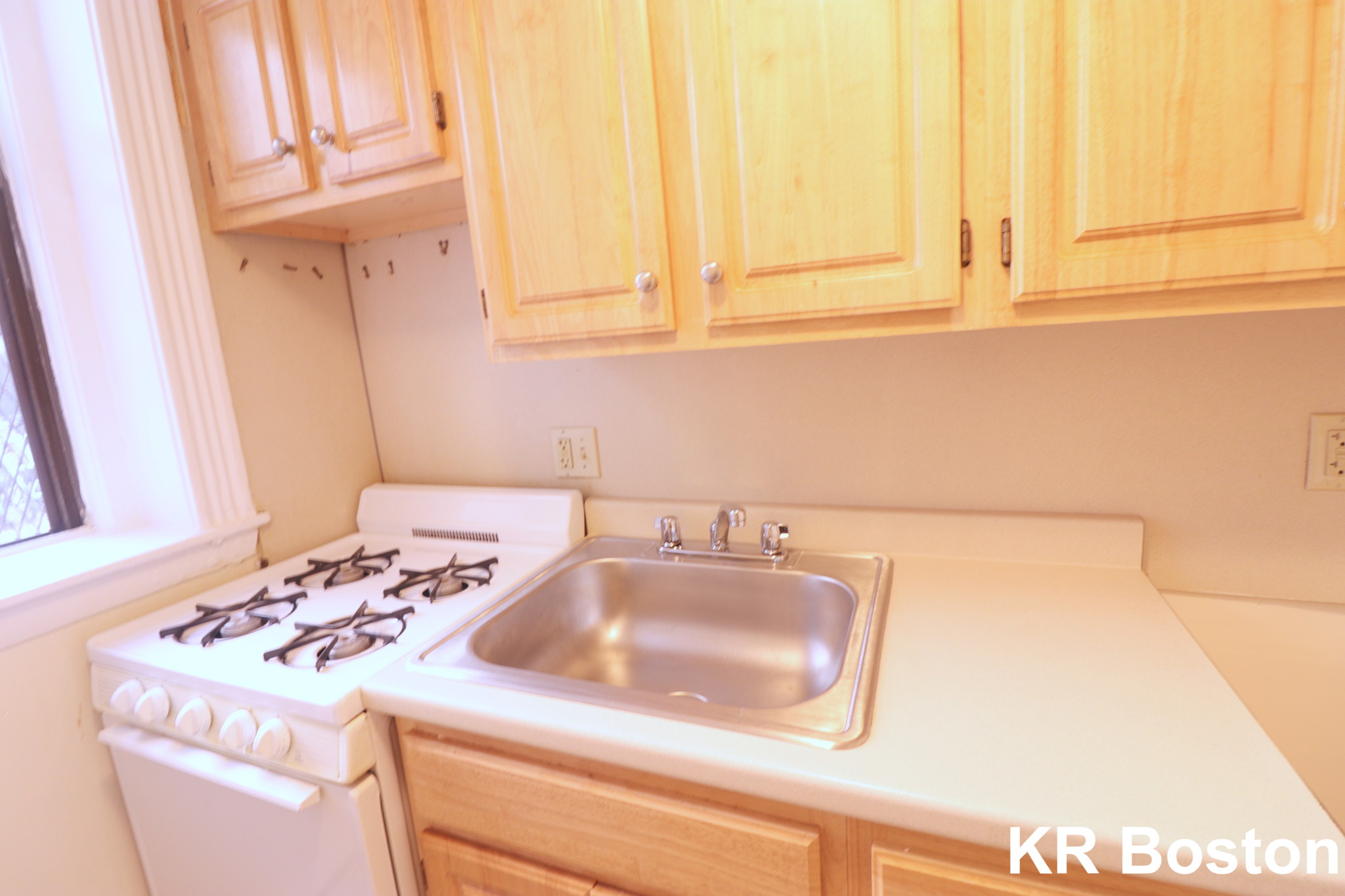 1 bed, 1 bath apartment for rent at 1162 Commonwealth Ave Unit 0C, Allston — photo 1 of 8
