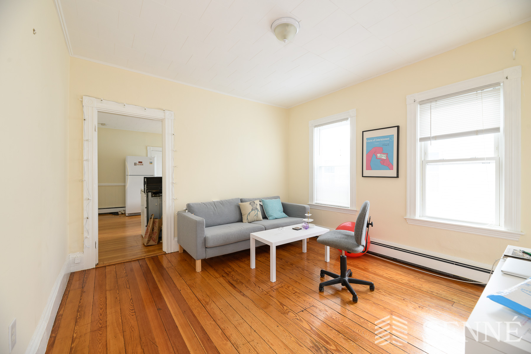 3 bed, 1 bath apartment for rent at 16 Bristol St Unit 2, Kendall Square — photo 2 of 10