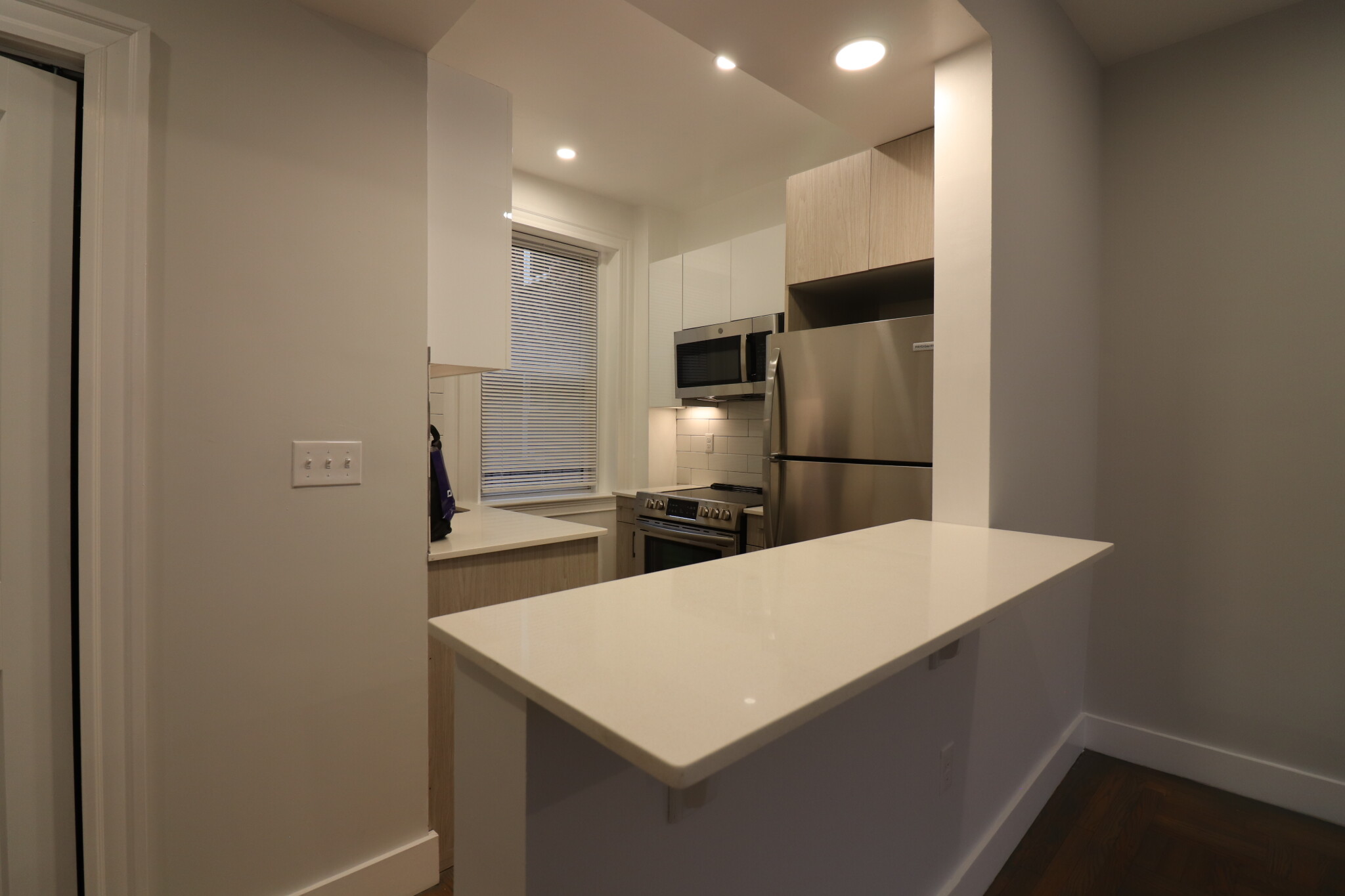1 bed, 1 bath apartment for rent at 32 Queensberry St Unit 6, Fenway — photo 2 of 13