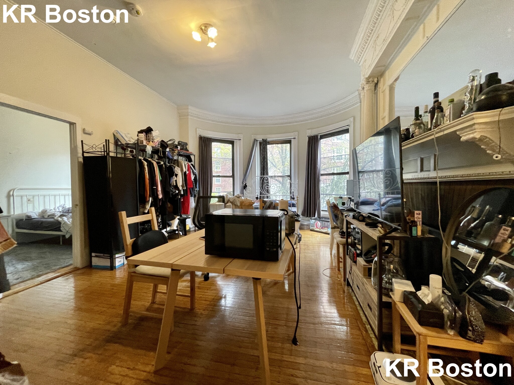 1 bed, 1 bath apartment for rent at 46 Bay State Rd Unit 2F, Brighton — photo 3 of 8
