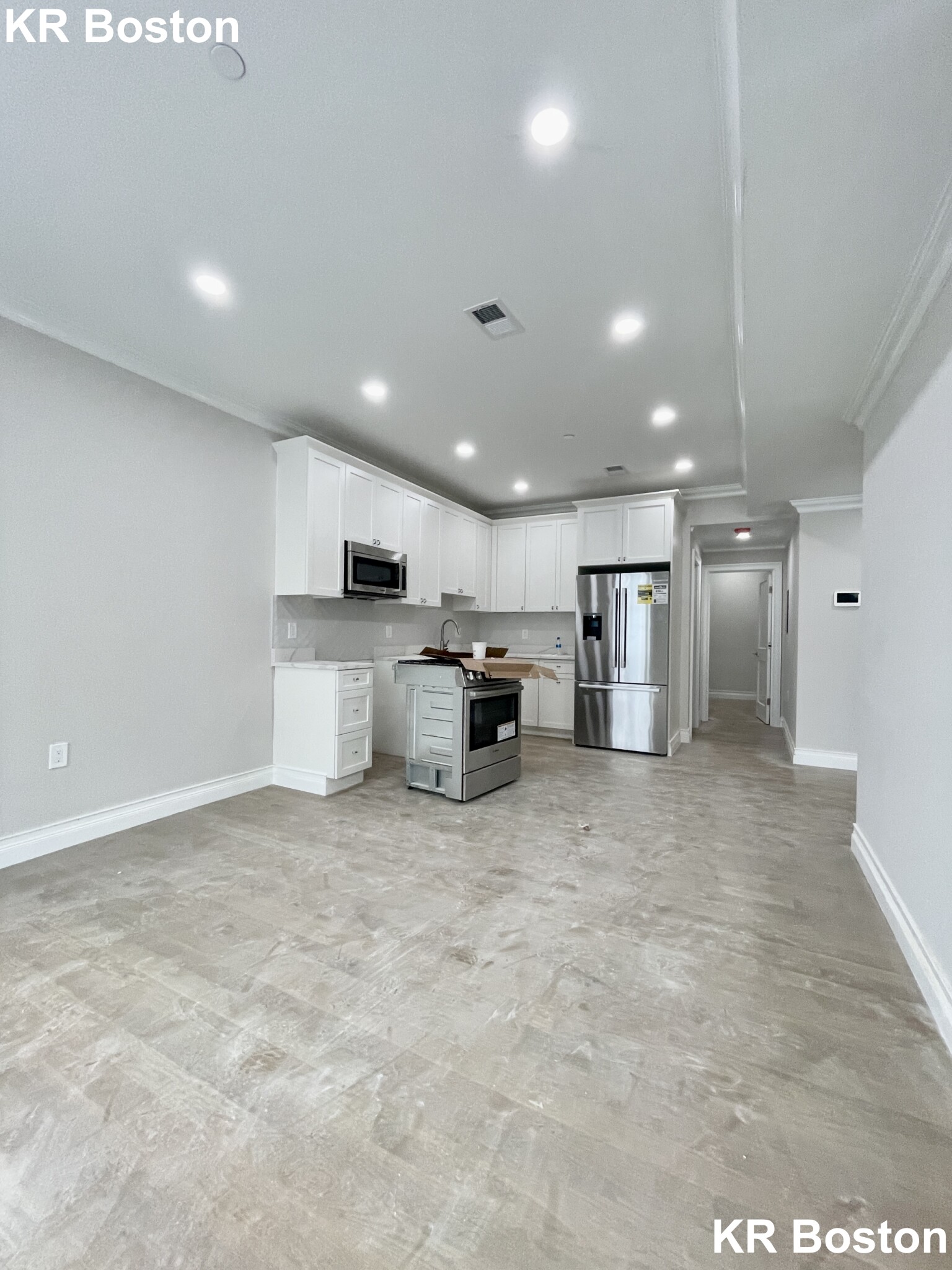 3 bed, 1.5 bath apartment for rent at 10 Mount Hood Rd Unit 3, Brighton — photo 6 of 12