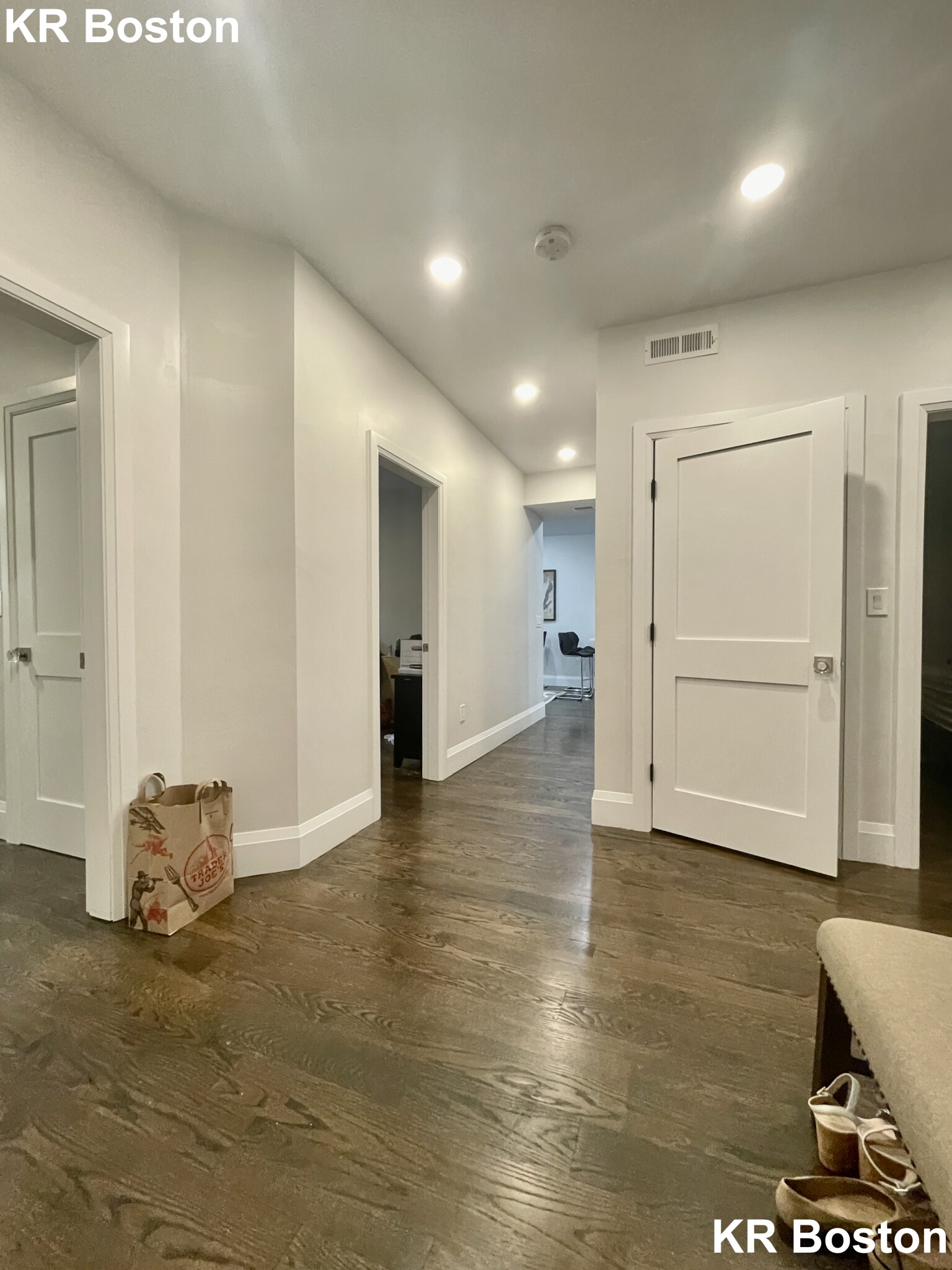 4 bed, 2 bath apartment for rent at 2 Strathmore Rd Unit 1, Chestnut Hill — photo 7 of 12