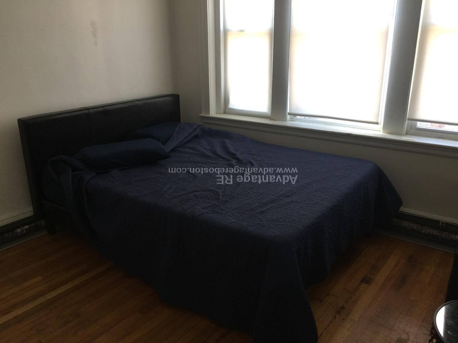 4 bed, 1.5 bath apartment for rent at 1657 Commonwealth Ave Unit 20, Brighton — photo 11 of 15