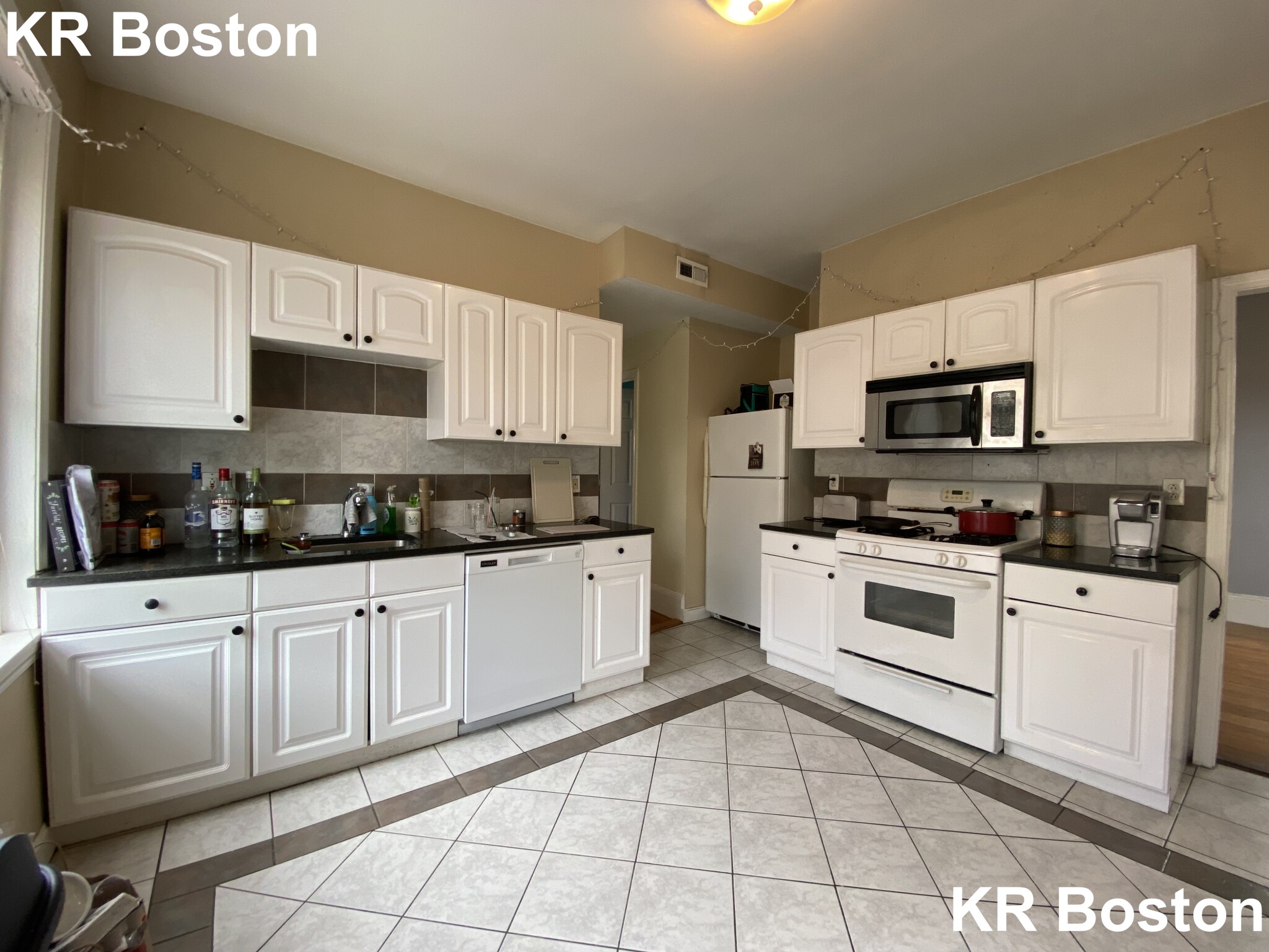 3 bed, 1 bath apartment for rent at 5 Litchfield St Unit 3, Brighton — photo 6 of 13