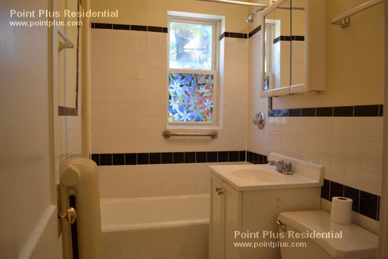 Studio bed, 1 bath apartment for rent at 15 Linnean Unit 2, Harvard Square — photo 11 of 11