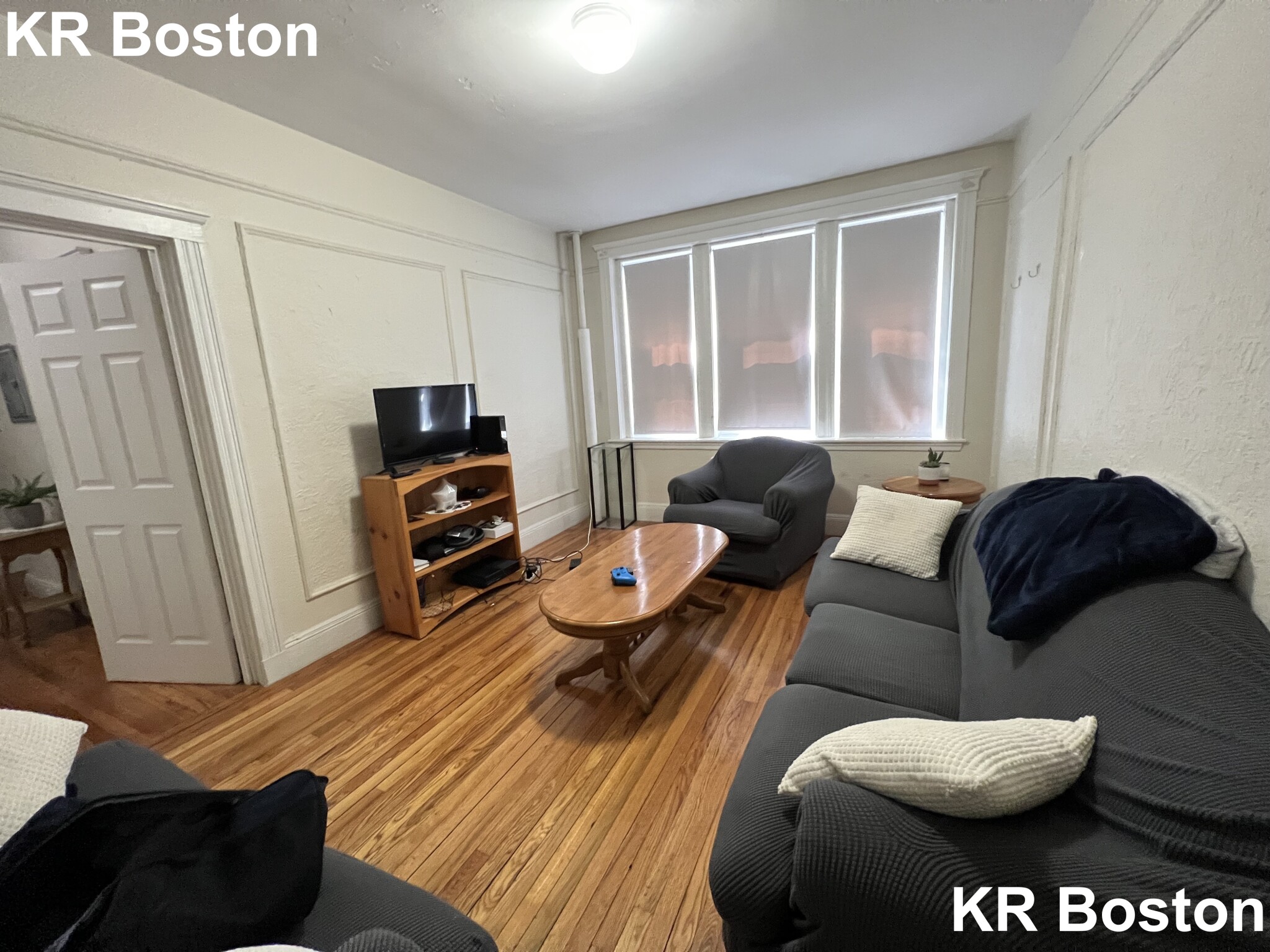 1 split bed, 1 bath apartment for rent at 1686 Commonwealth Ave Unit 8, Brighton — photo 3 of 7