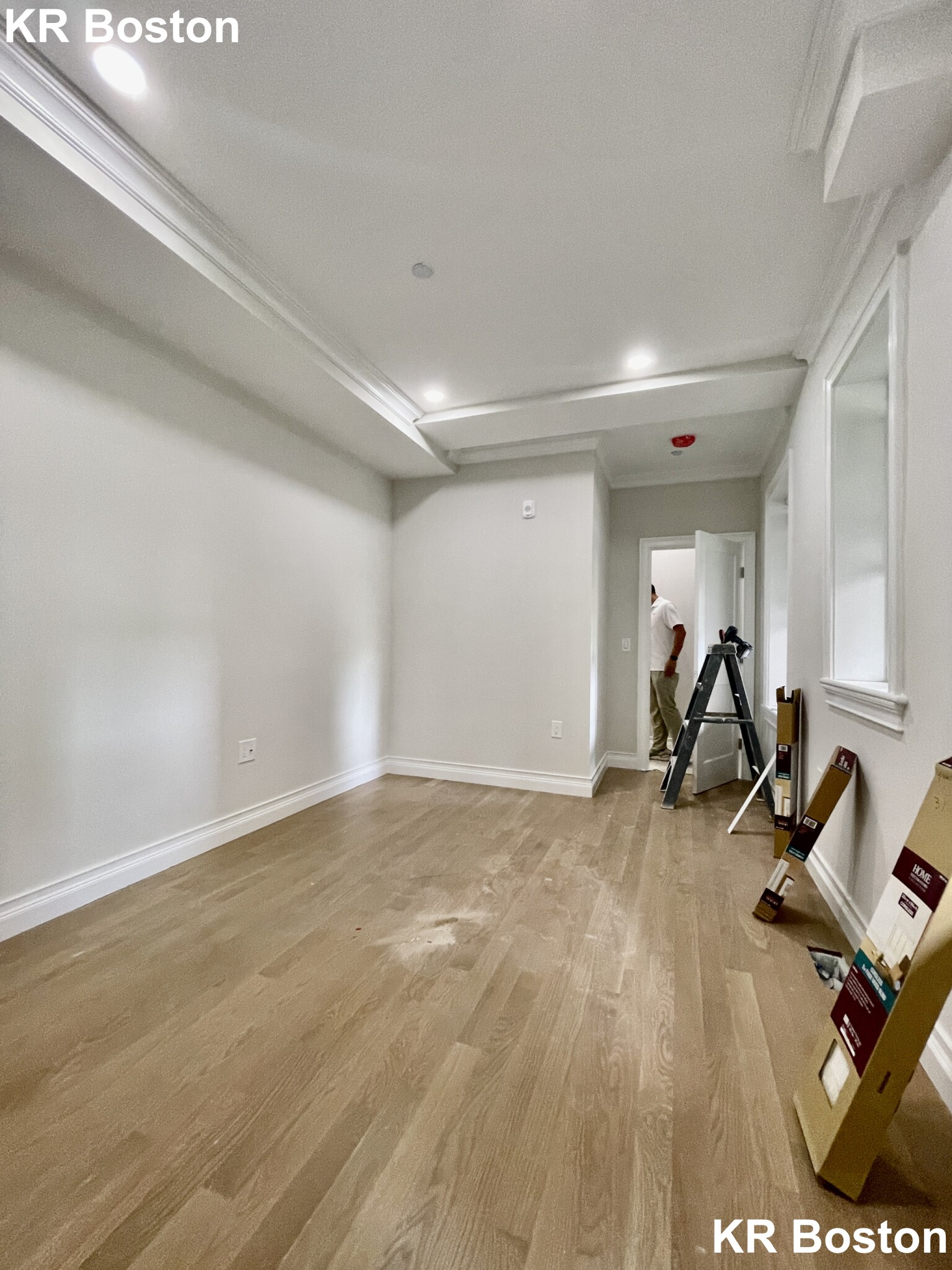 3 bed, 2 bath apartment for rent at 13 Mount Hood Rd Unit 2, Brighton — photo 5 of 7