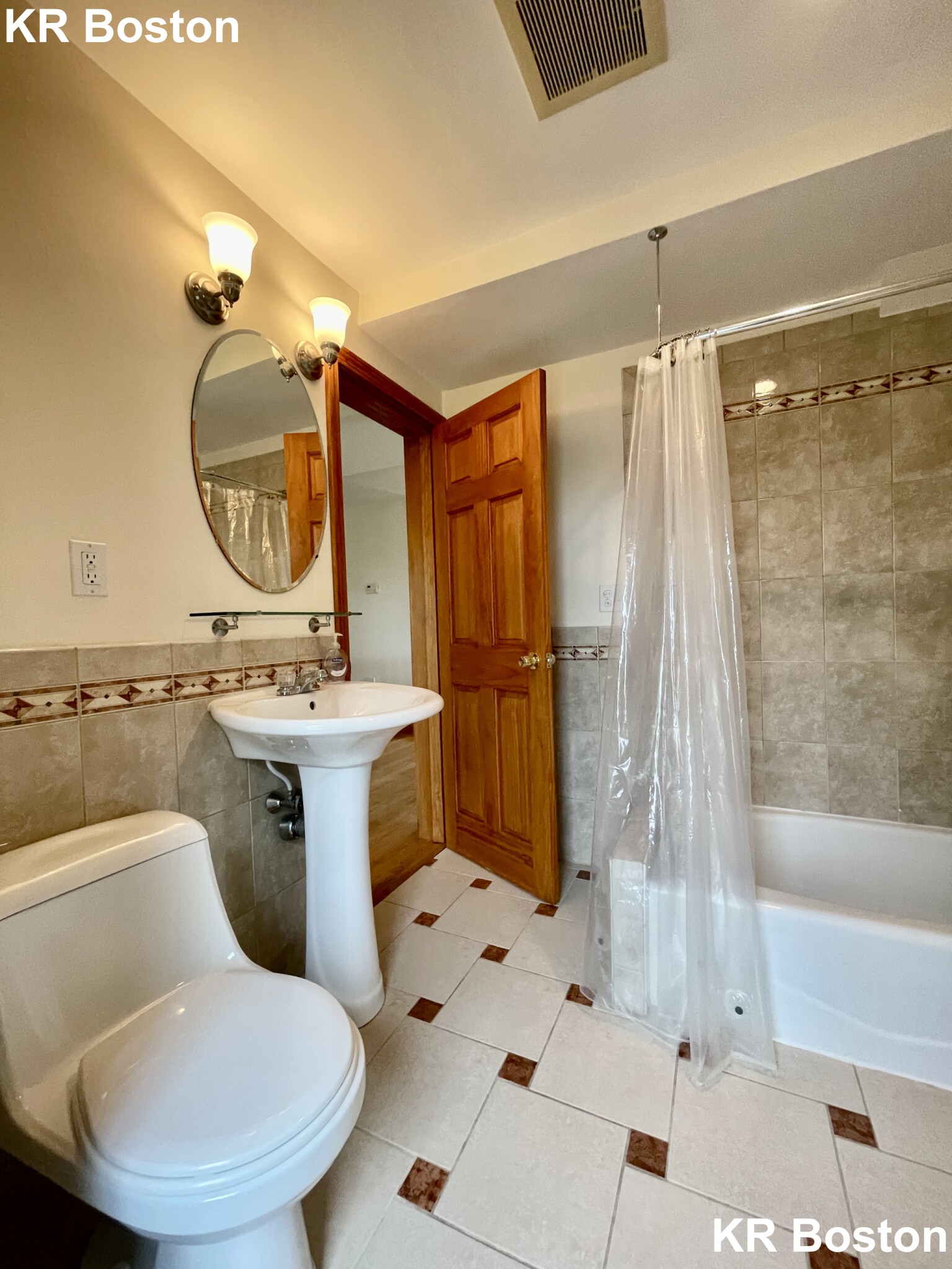 5 bed, 2.5 bath apartment for rent at 51 Rawson Rd Unit 0, Brookline Hills — photo 10 of 16