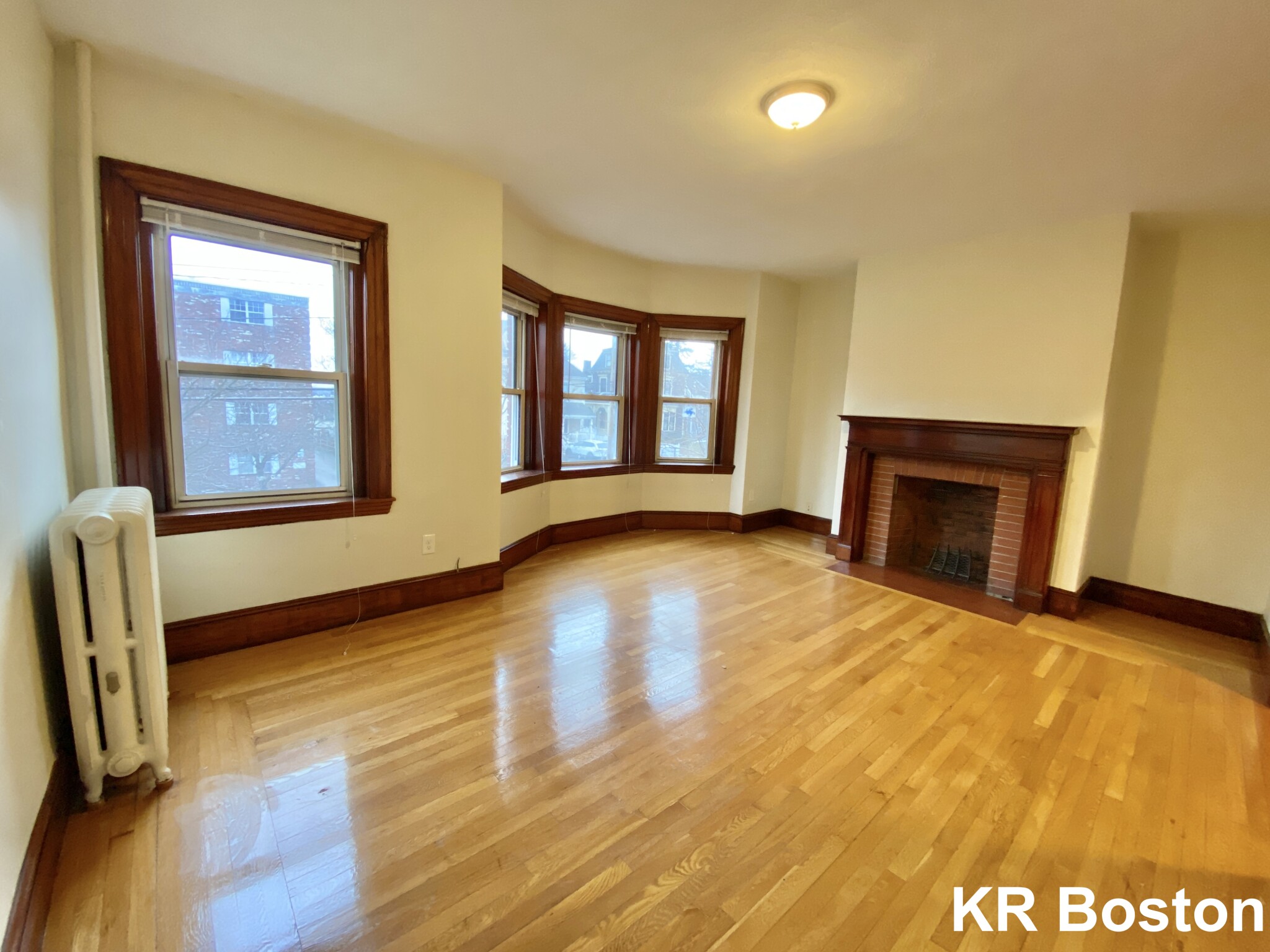 4 bed, 2 bath apartment for rent at 166 Summer St Unit 22, Winter Hill — photo 1 of 16