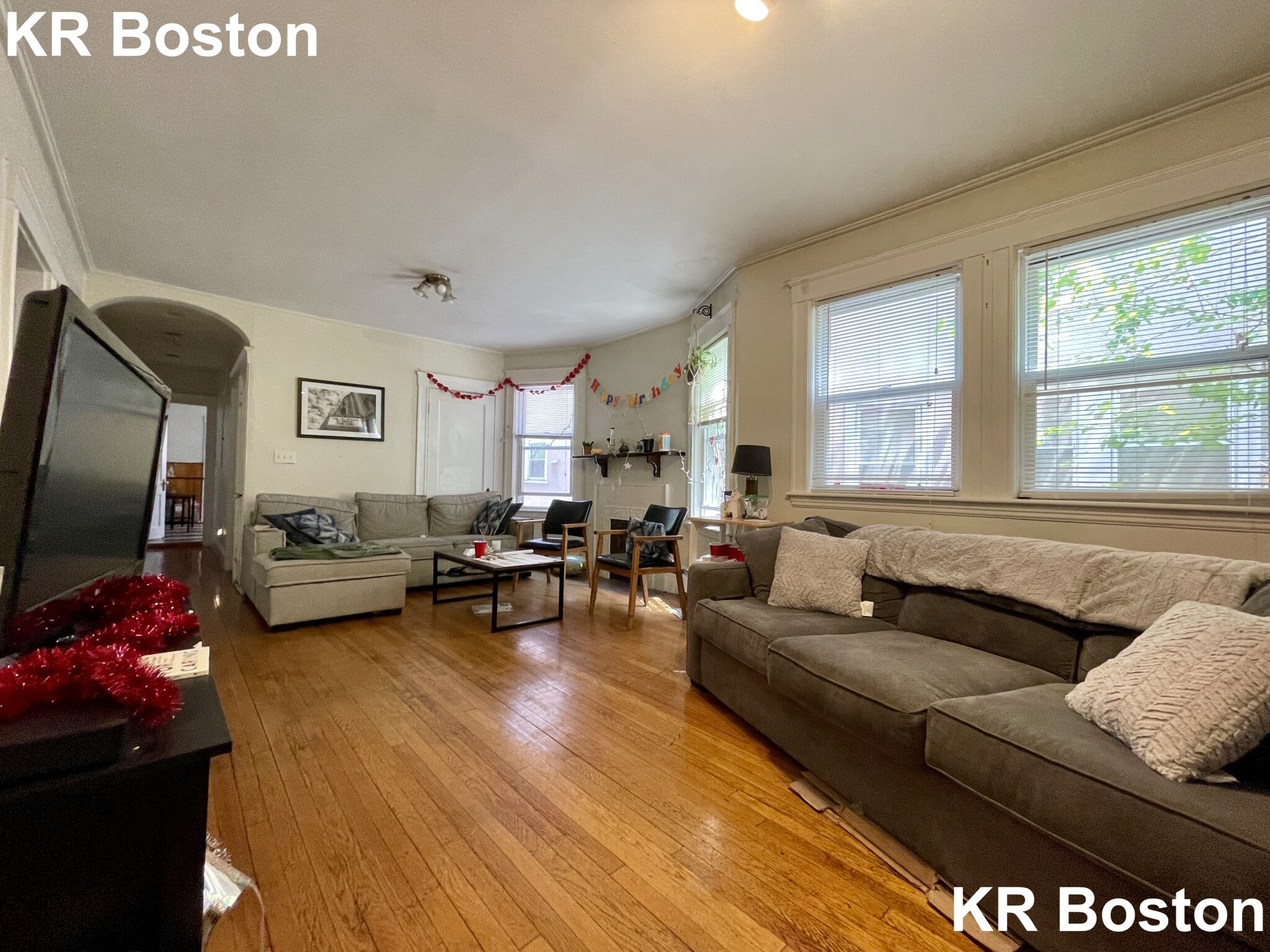 5 bed, 1 bath apartment for rent at 780 Washington St Unit 1, Washington Square