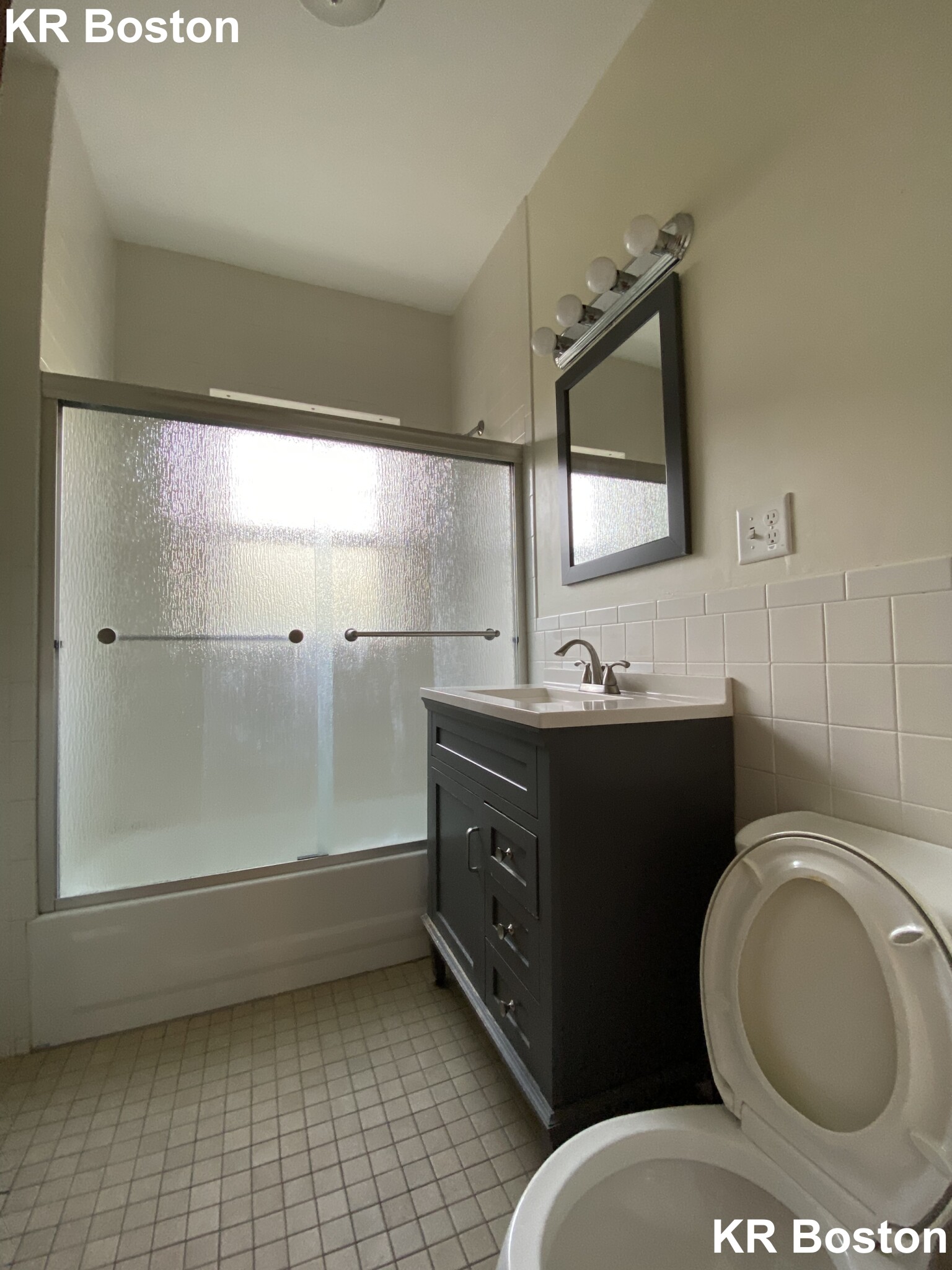 4 bed, 1 bath apartment for rent at 157 Summer St Unit 2, Winter Hill — photo 2 of 8
