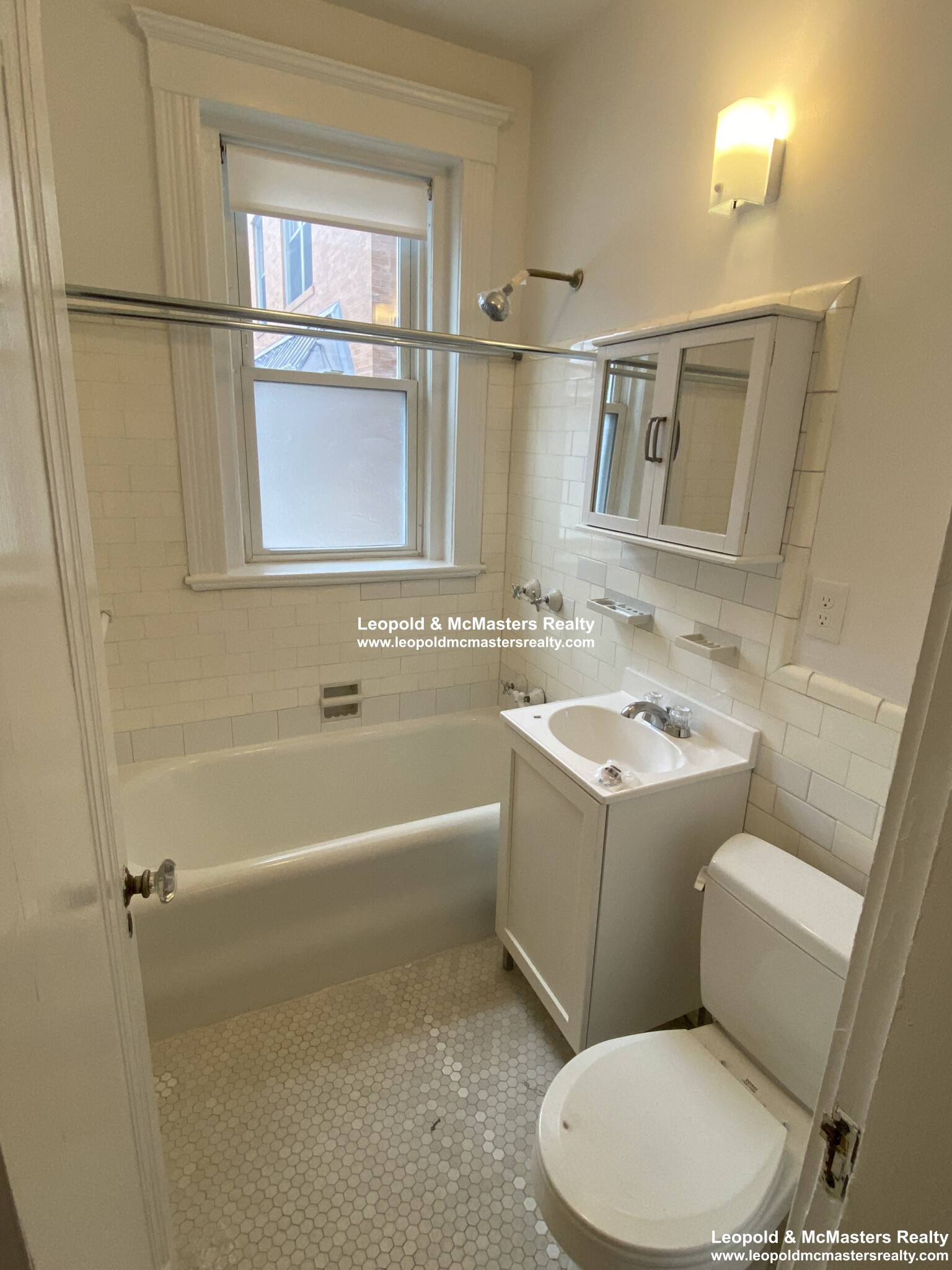 2 bed, 1 bath apartment for rent at 87 Winchester St Unit 2, Coolidge Corner — photo 4 of 12