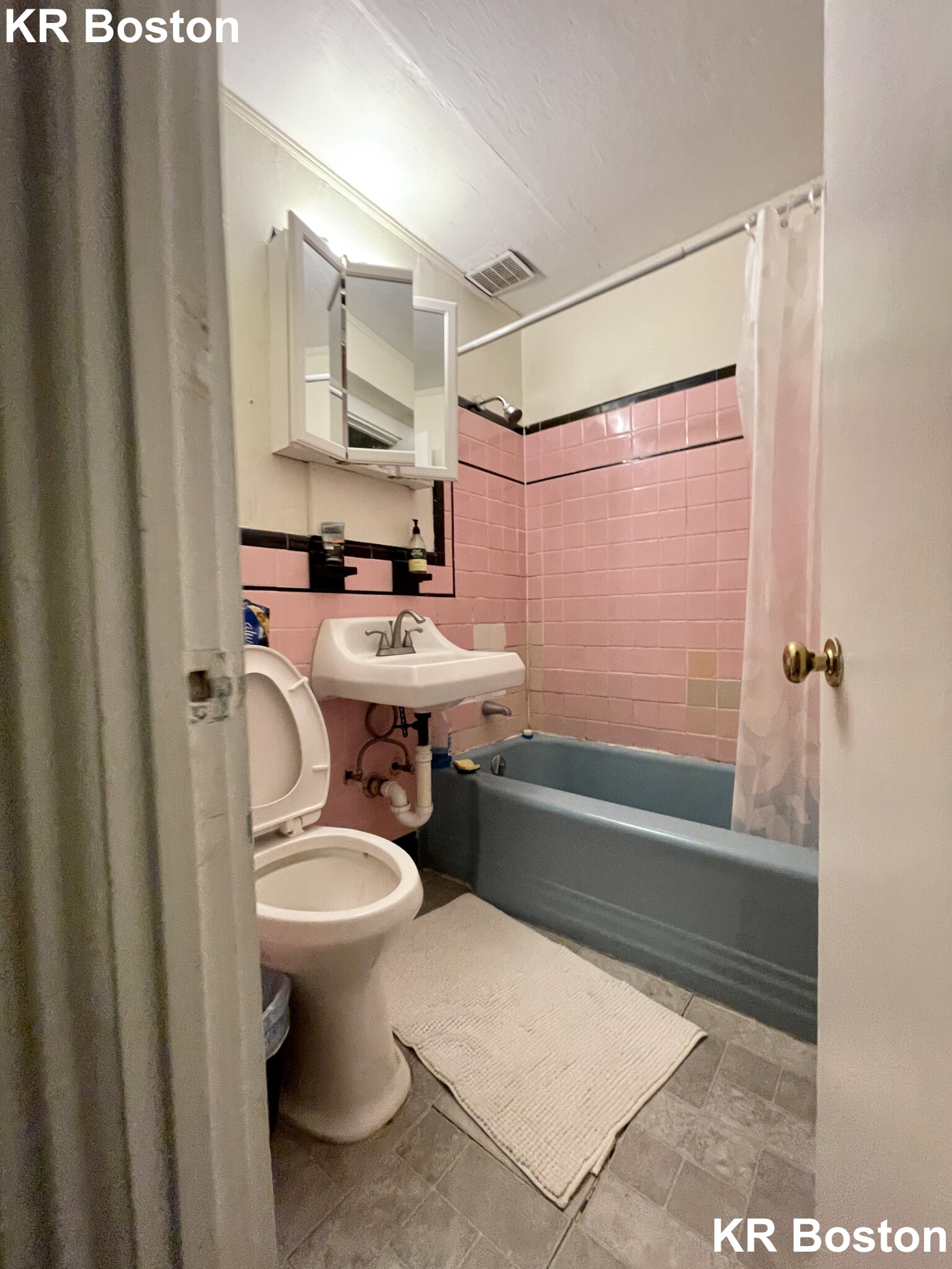 1 bed, 1 bath apartment for rent at 46 Bay State Rd Unit 2F, Brighton — photo 6 of 8