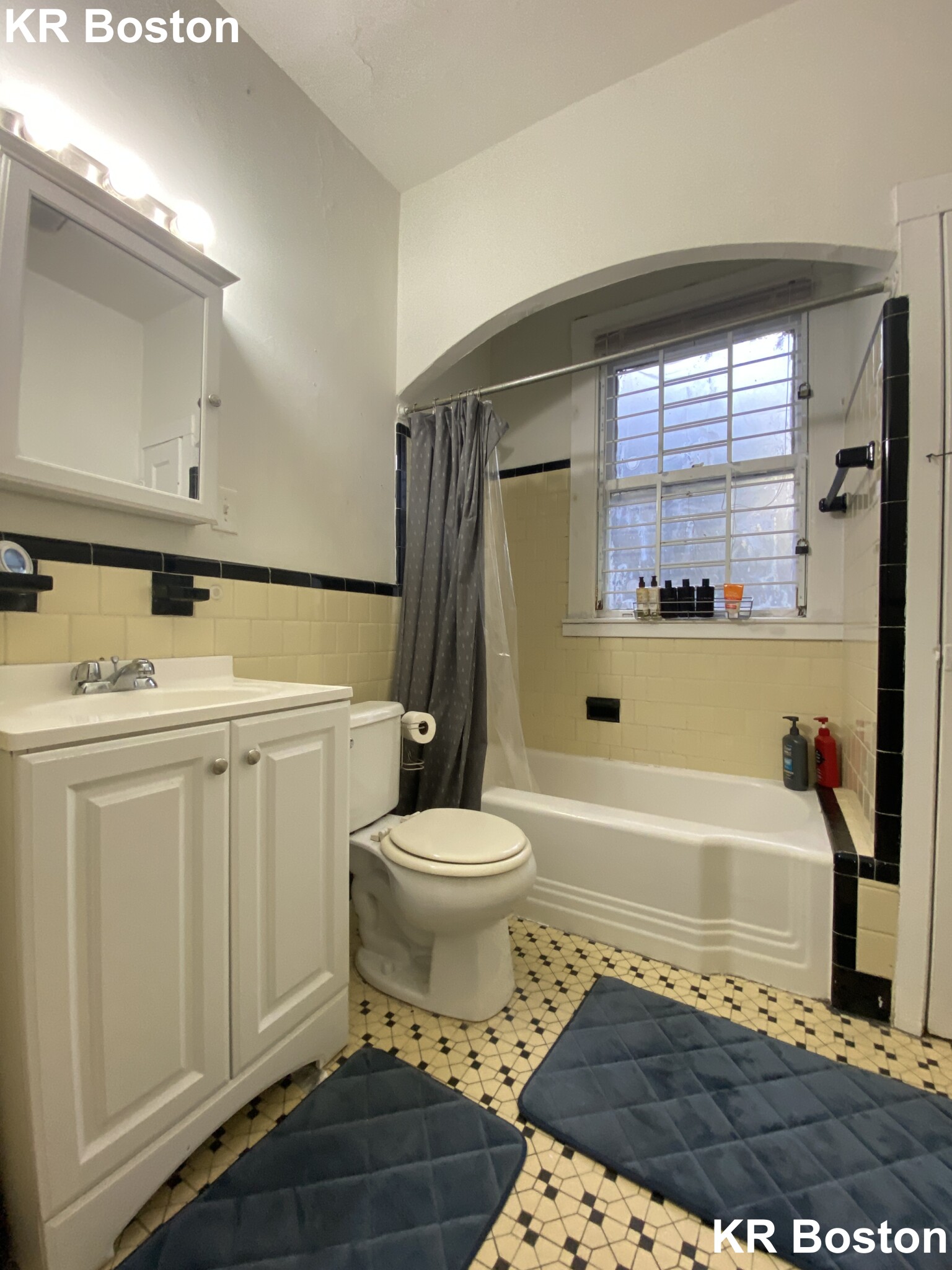 3 bed, 2 bath apartment for rent at 1775 Commonwealth Ave Unit 3, Brighton — photo 8 of 13