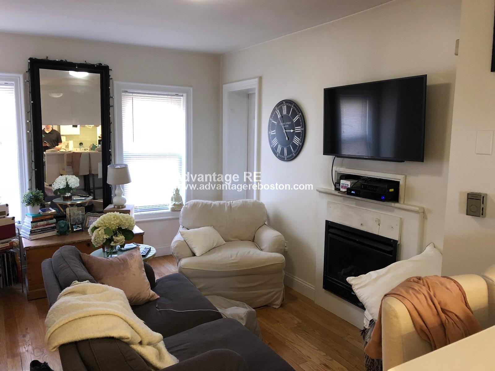 2 bed, 1 bath apartment for rent at 10 Wiget Unit 9, North End — photo 10 of 15