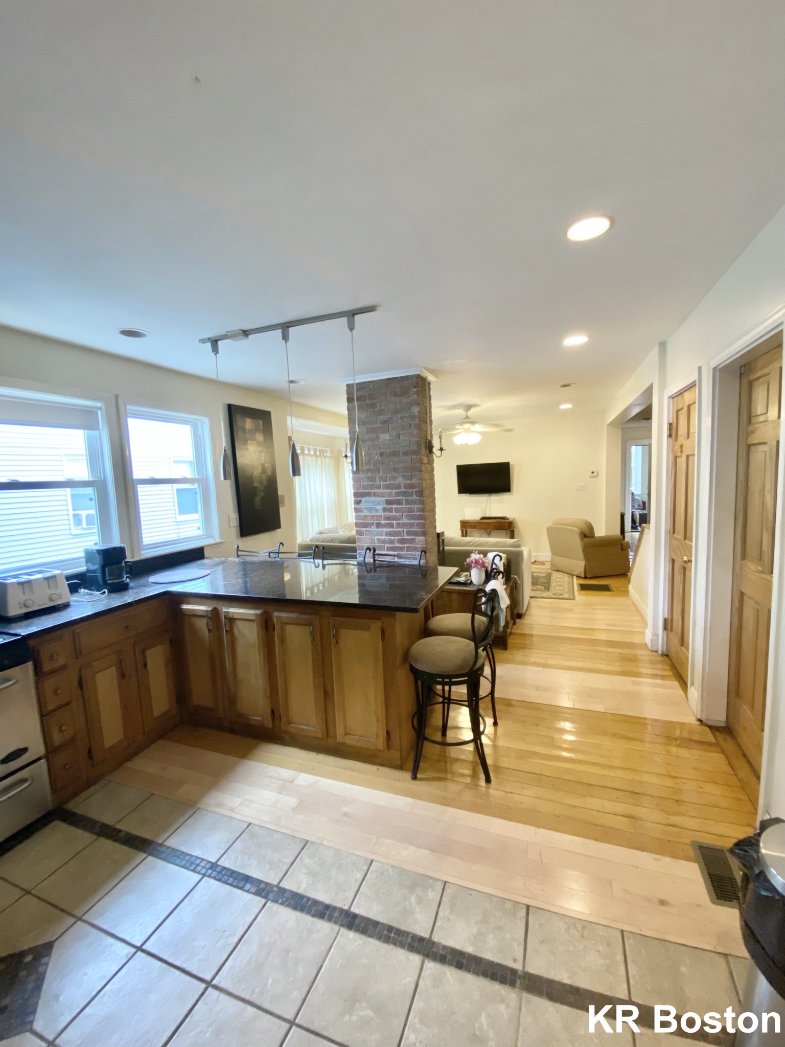 5 bed, 3 bath apartment for rent at 9 Holman St Unit 1, Allston — photo 3 of 14