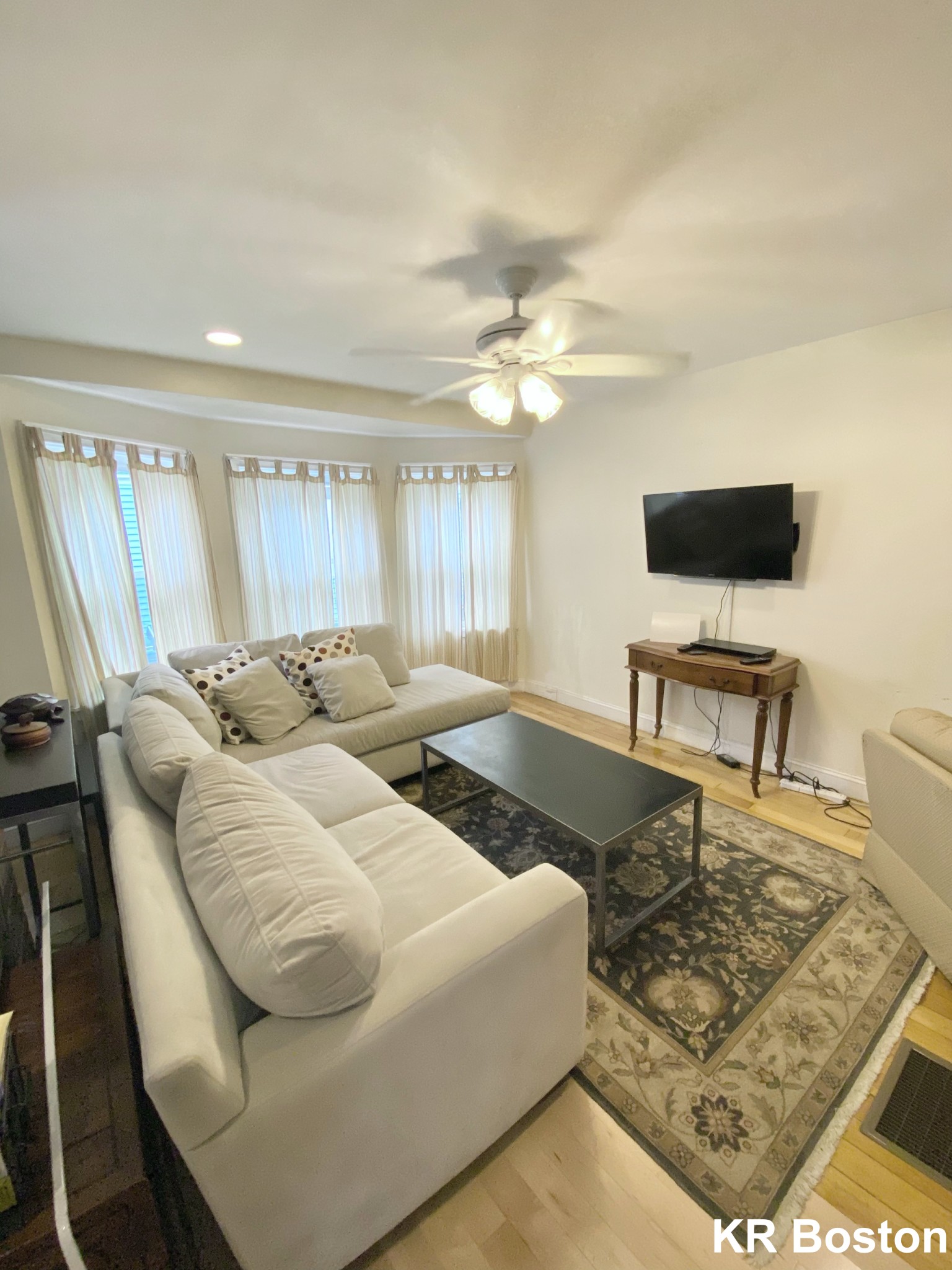 5 bed, 3 bath apartment for rent at 9 Holman St Unit 1, Allston — photo 6 of 14