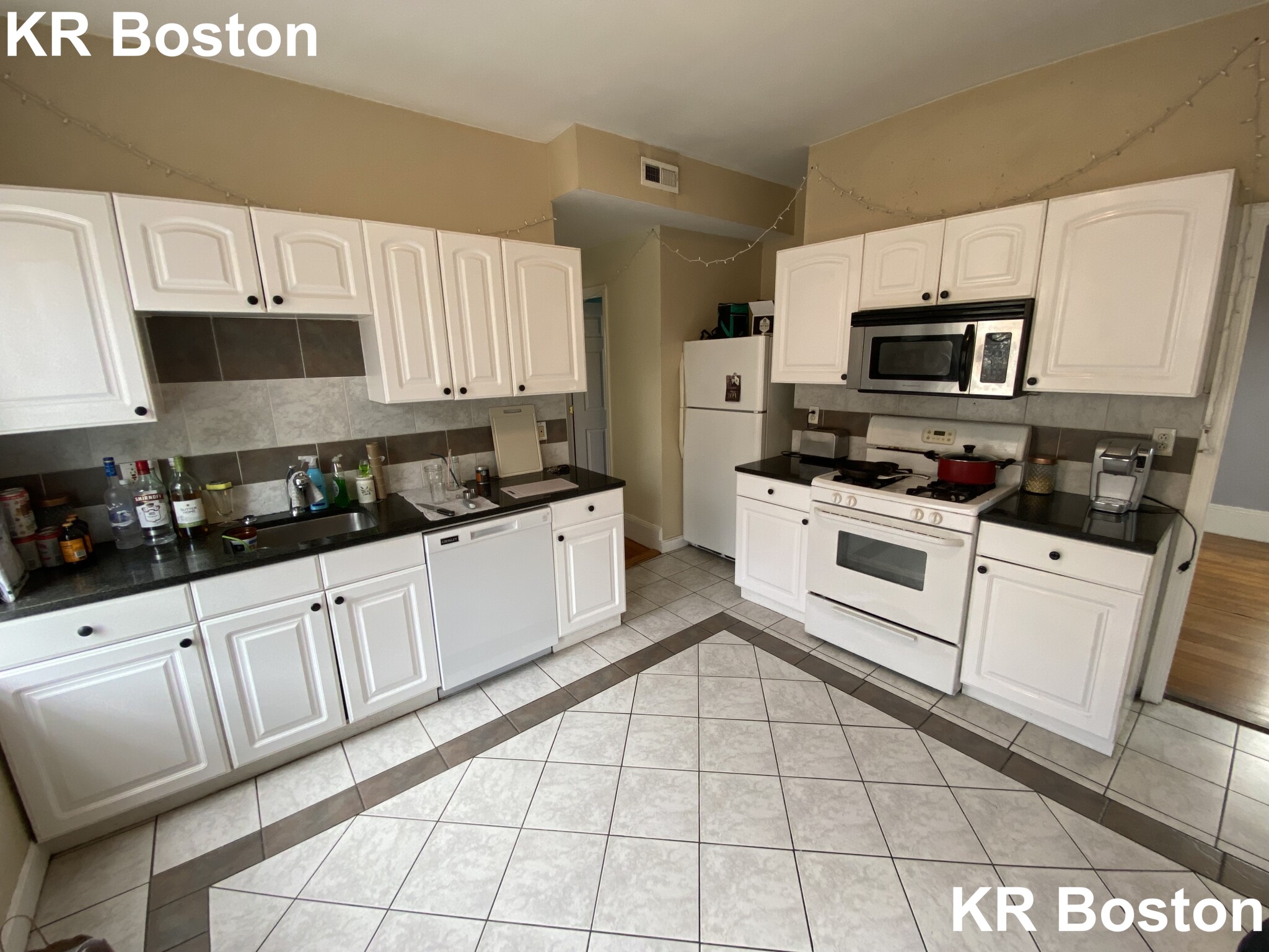 3 bed, 1 bath apartment for rent at 5 Litchfield St Unit 3, Brighton — photo 7 of 13