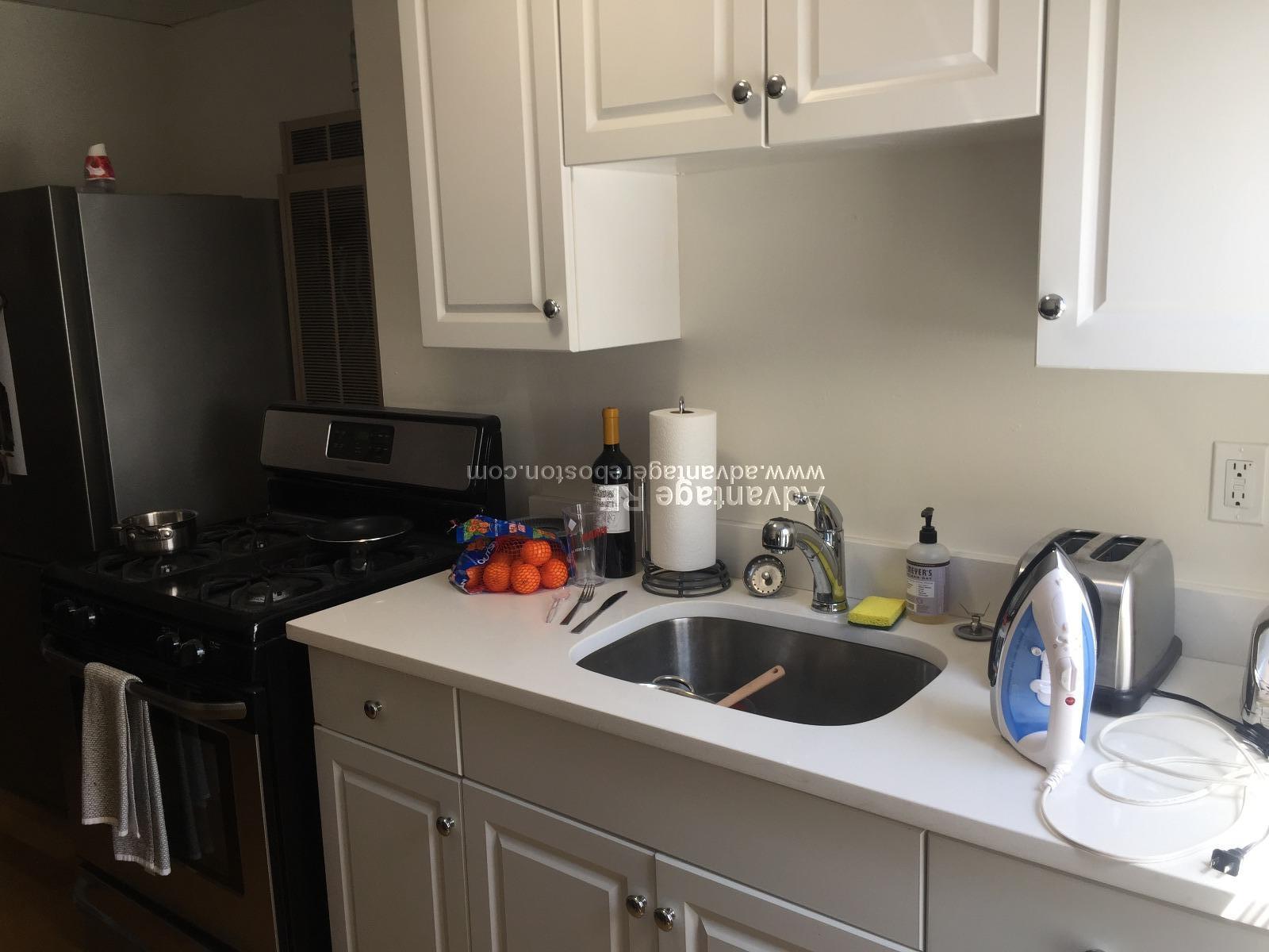 1 bed, 1 bath apartment for rent at 10 Wiget St Unit 8, North End — photo 17 of 19