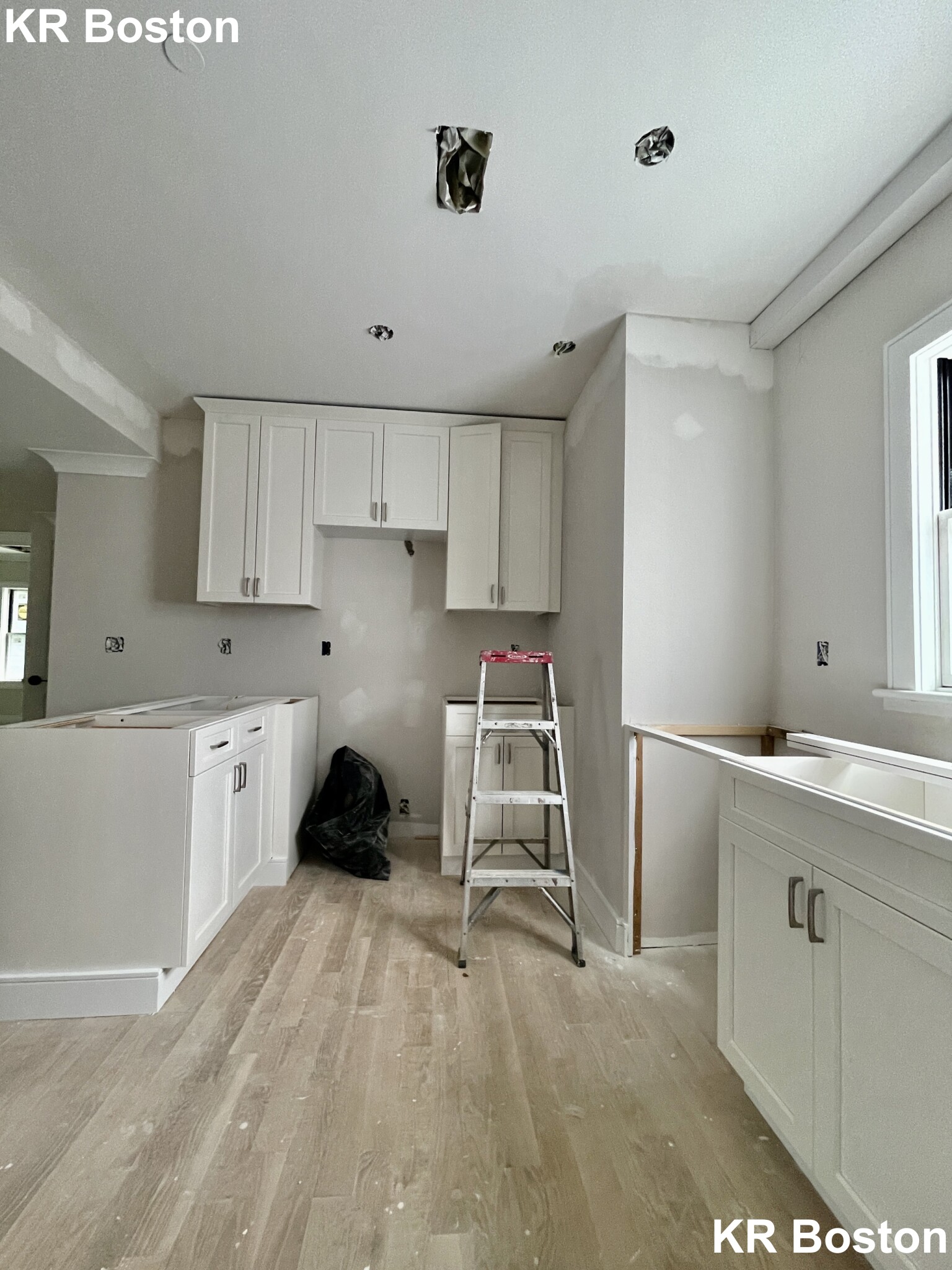 3 bed, 2 bath apartment for rent at 17 Reedsdale St Unit 3, Allston — photo 11 of 14