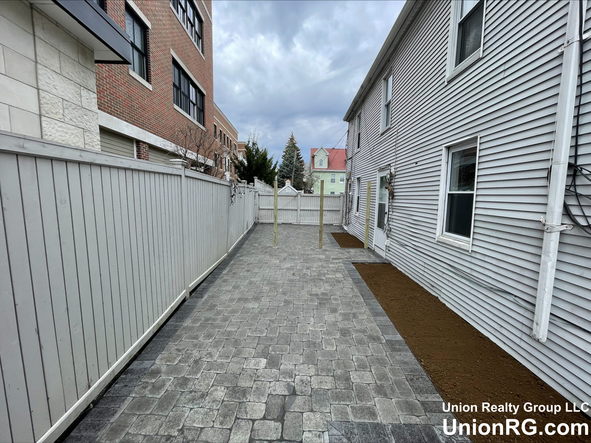 3 bed, 1 bath apartment for rent at 367 Market St Unit 1, Brighton — photo 11 of 13