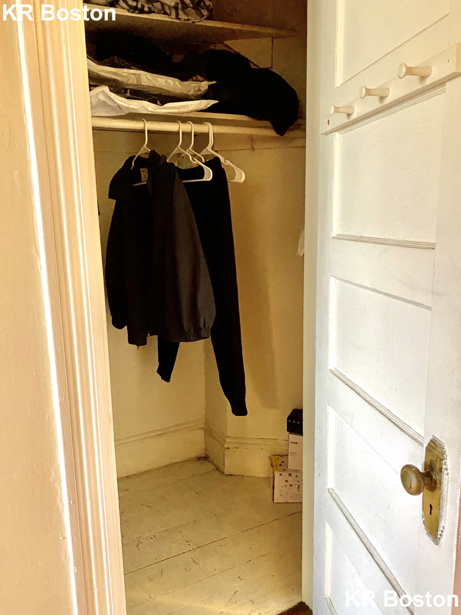 1 split bed, 1 bath apartment for rent at 1376 Commonwealth Ave Unit 12, Allston — photo 3 of 4