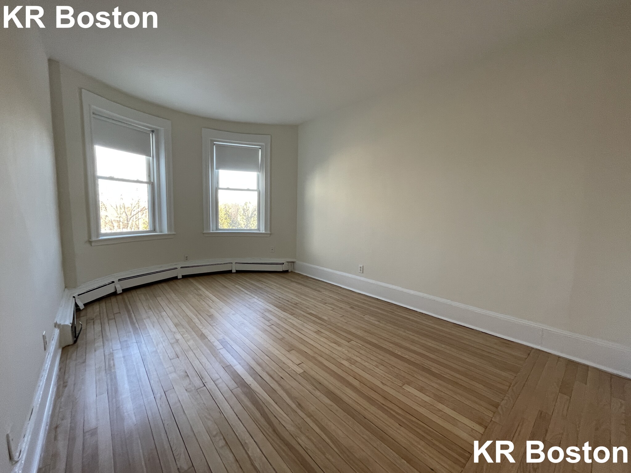 2 bed, 1 bath apartment for rent at 22 Fairbanks St Unit 33, Washington Square — photo 3 of 10