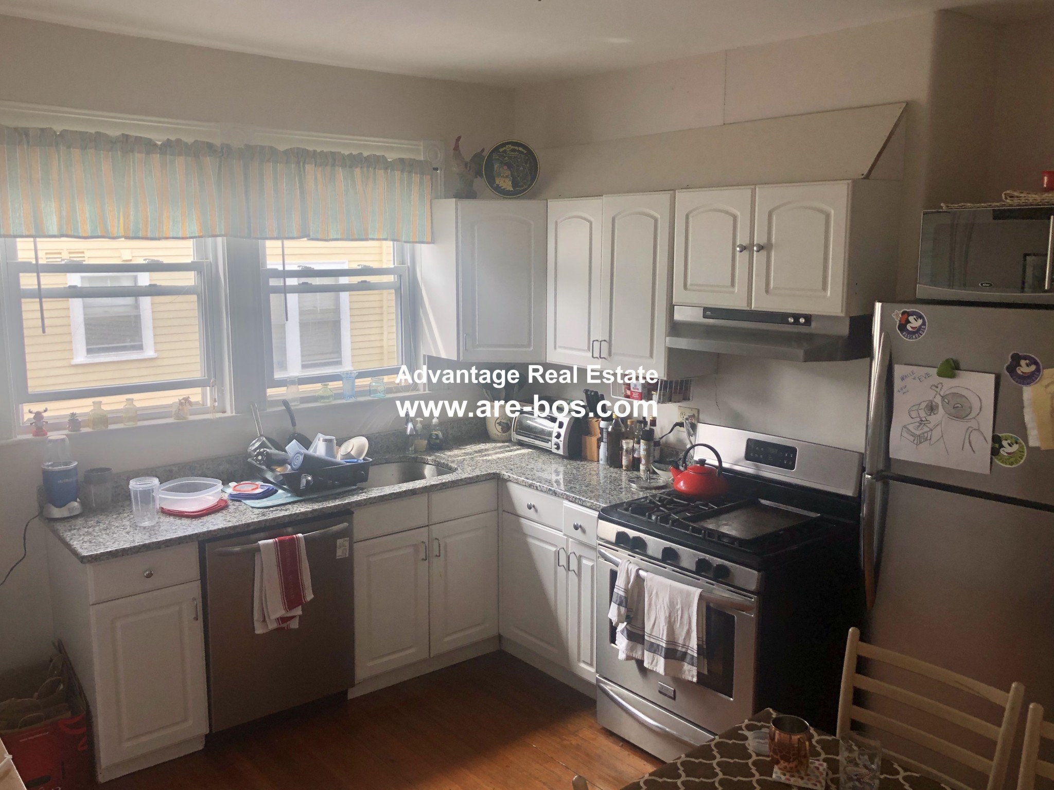 4 bed, 1 bath apartment for rent at 68 Boylston St Unit 6, Brookline Village — photo 7 of 17