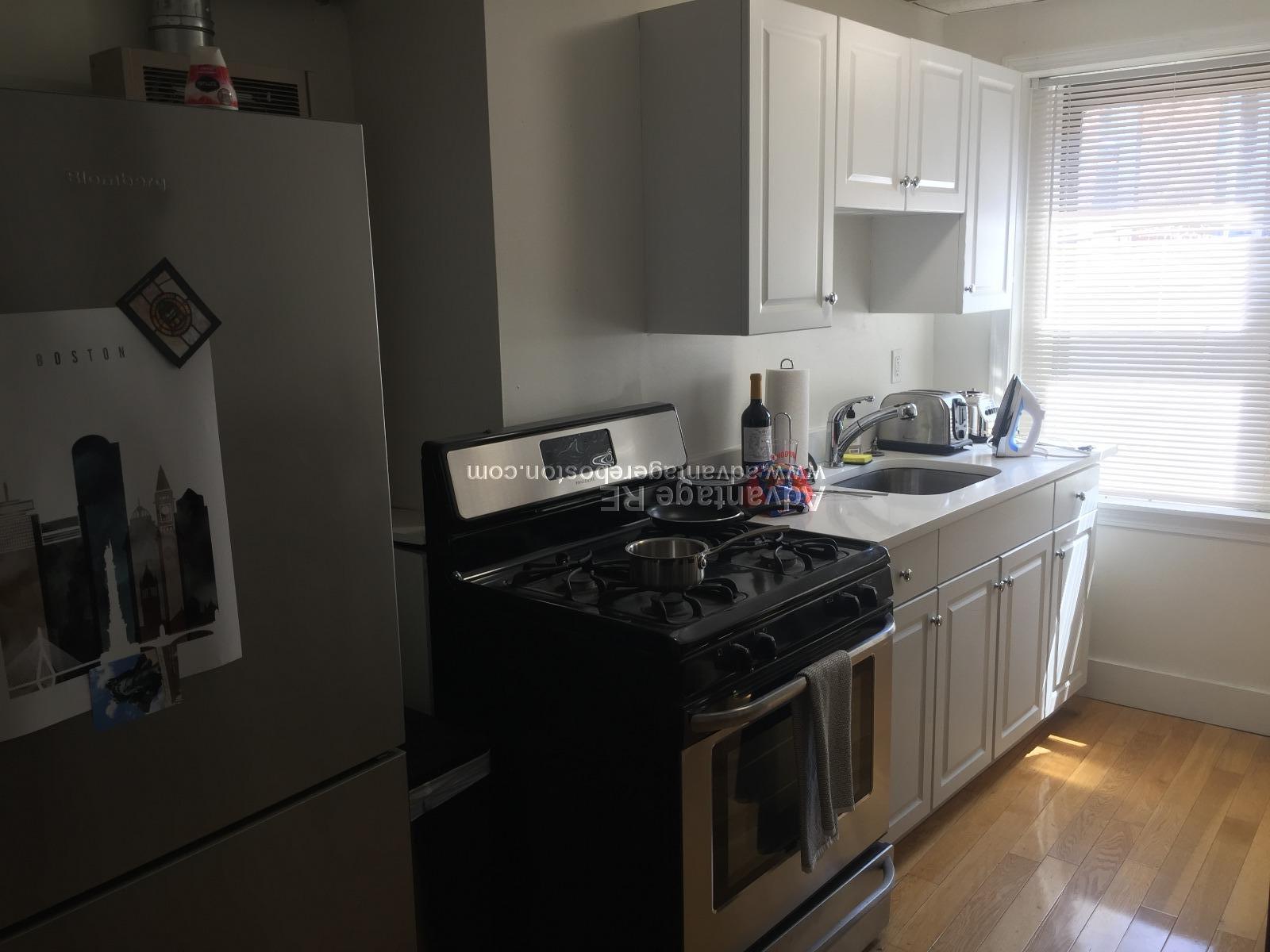 1 bed, 1 bath apartment for rent at 10 Wiget St Unit 8, North End — photo 13 of 19