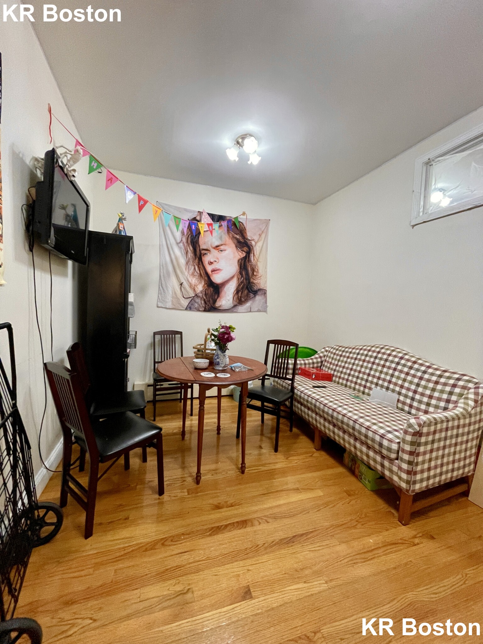 4 bed, 1.5 bath apartment for rent at 84 Fenway Unit 23, Fenway — photo 4 of 9