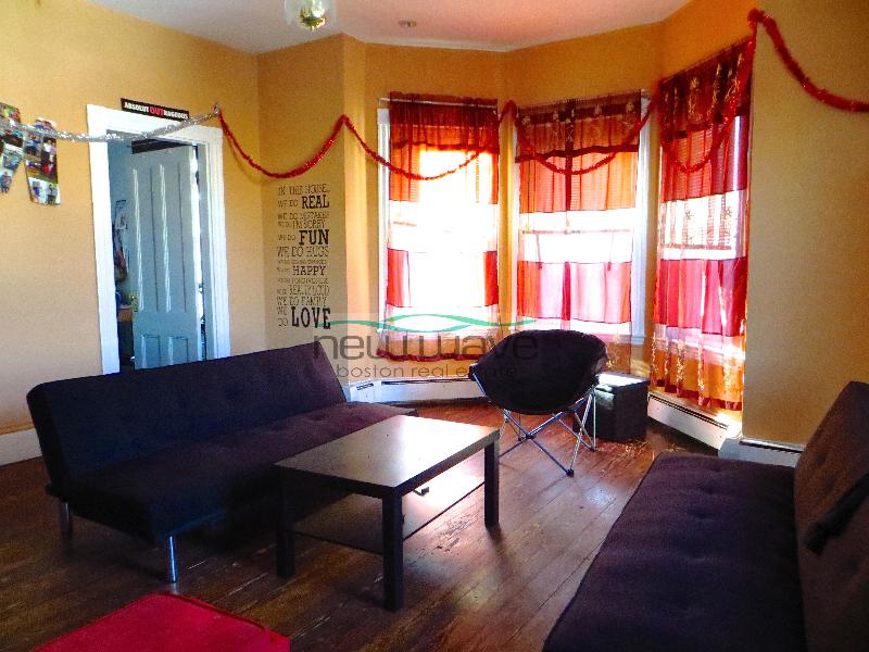 4 bed, 2 bath apartment for rent at 140 Saint Alphonsus Unit 3, Mission Hill — photo 13 of 14