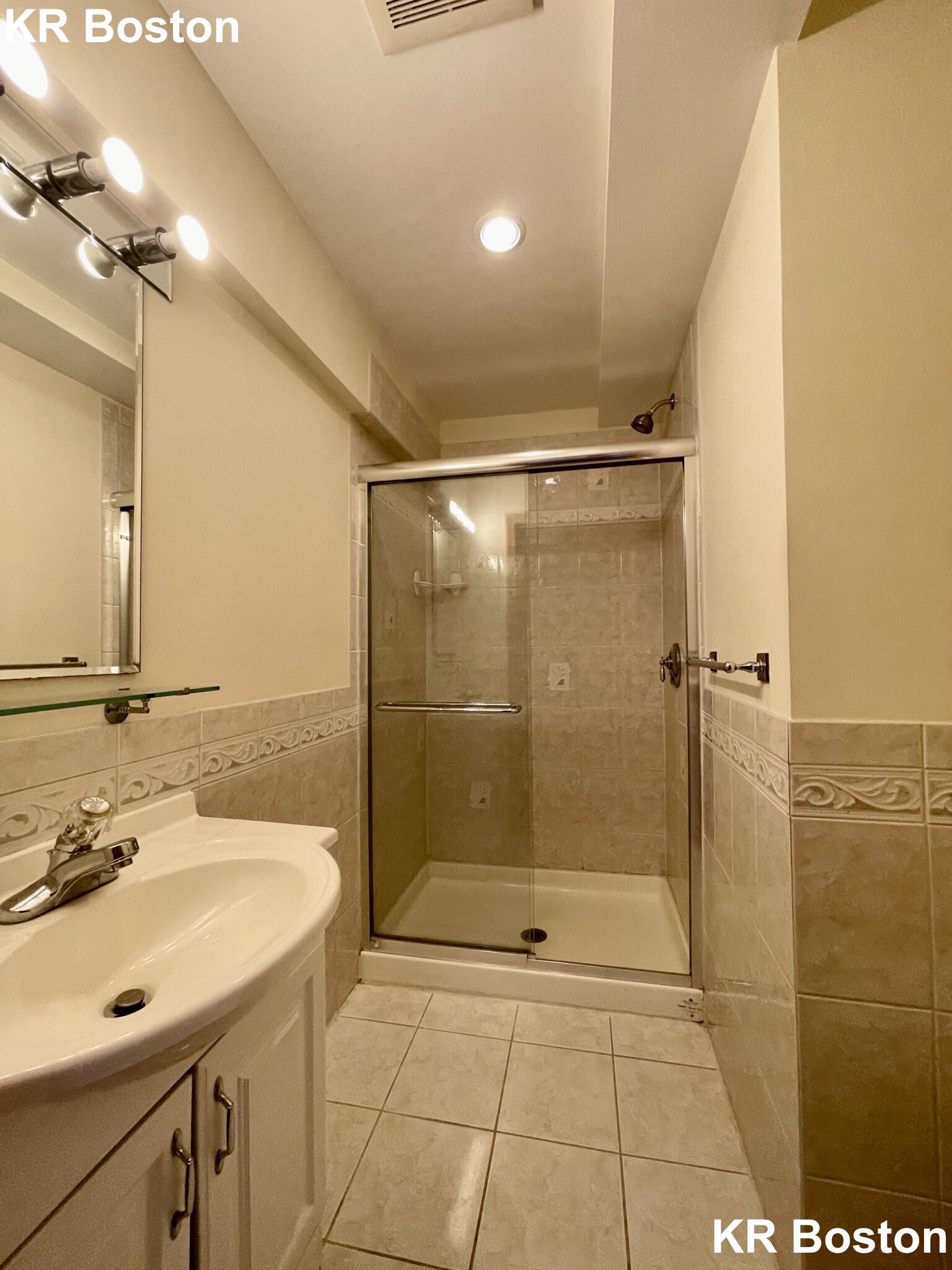5 bed, 2.5 bath apartment for rent at 43 Rawson Rd Unit 0, Washington Square — photo 13 of 16