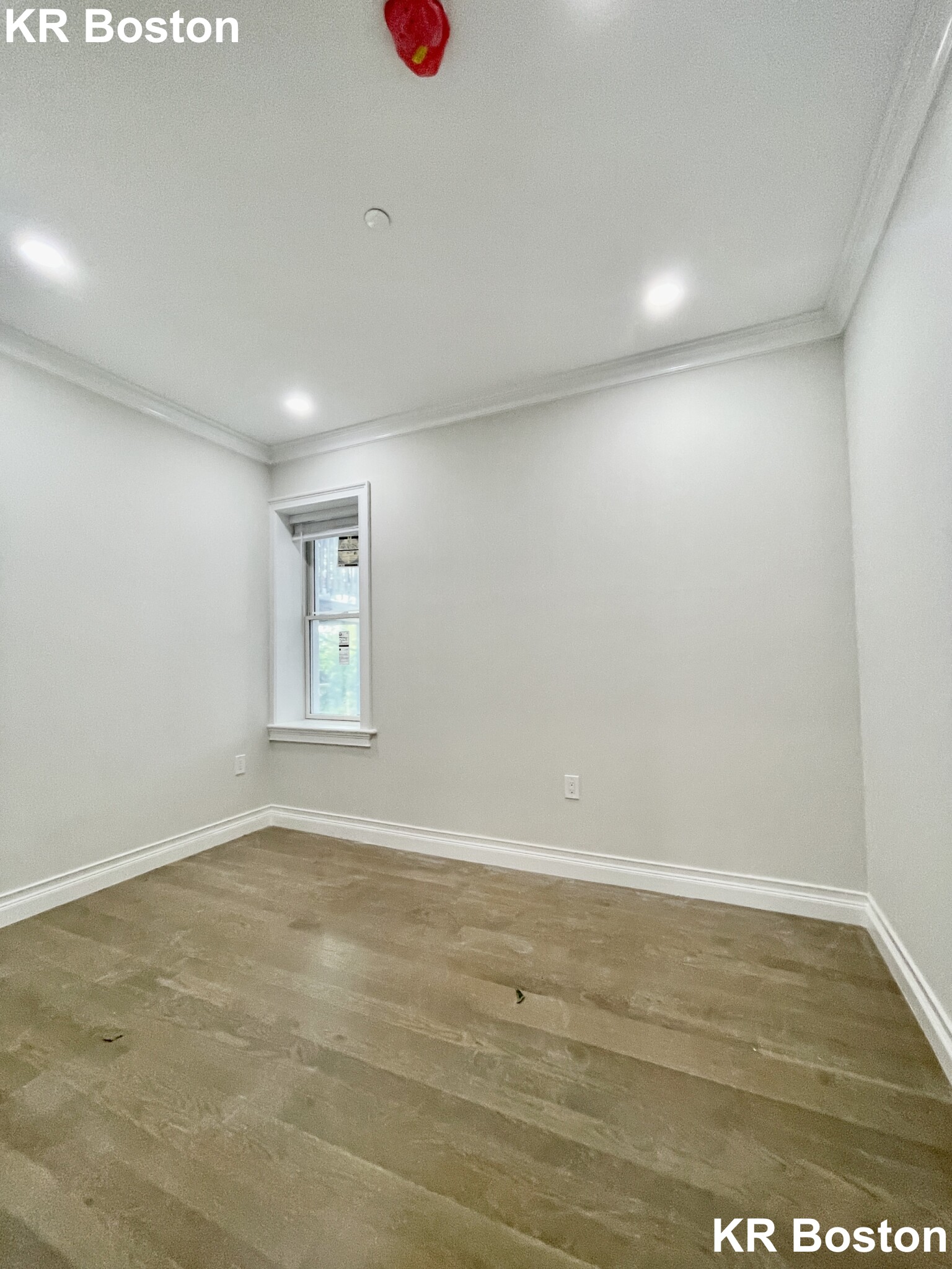 3 bed, 1.5 bath apartment for rent at 10 Mount Hood Rd Unit 3, Brighton — photo 10 of 12