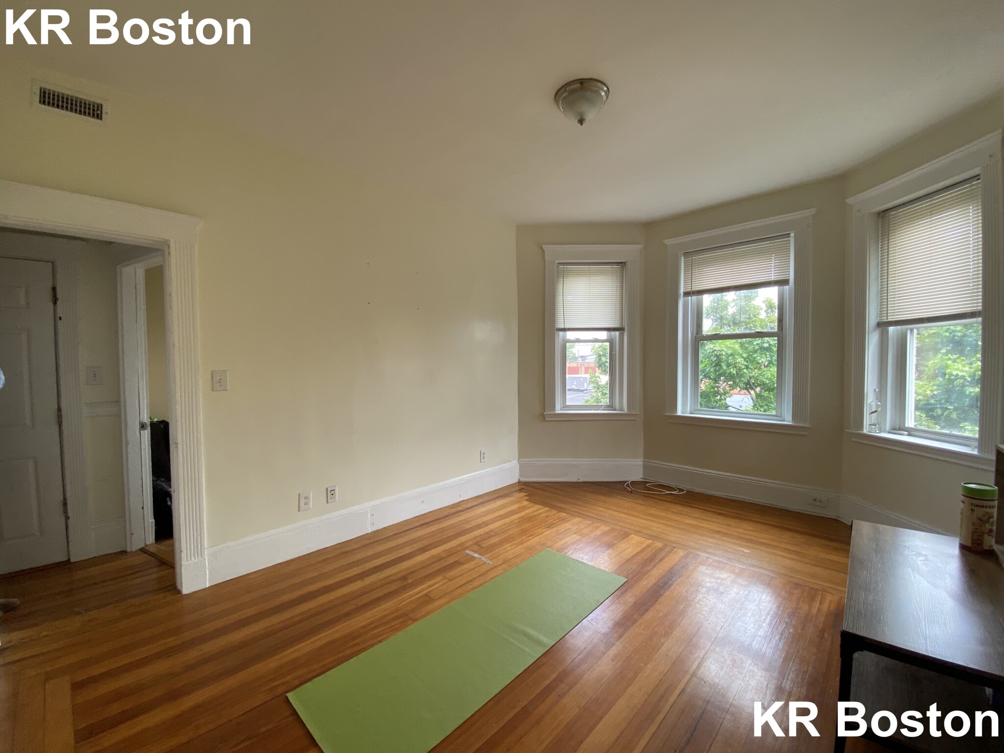 3 bed, 1 bath apartment for rent at 5 Litchfield St Unit 3, Brighton — photo 10 of 13