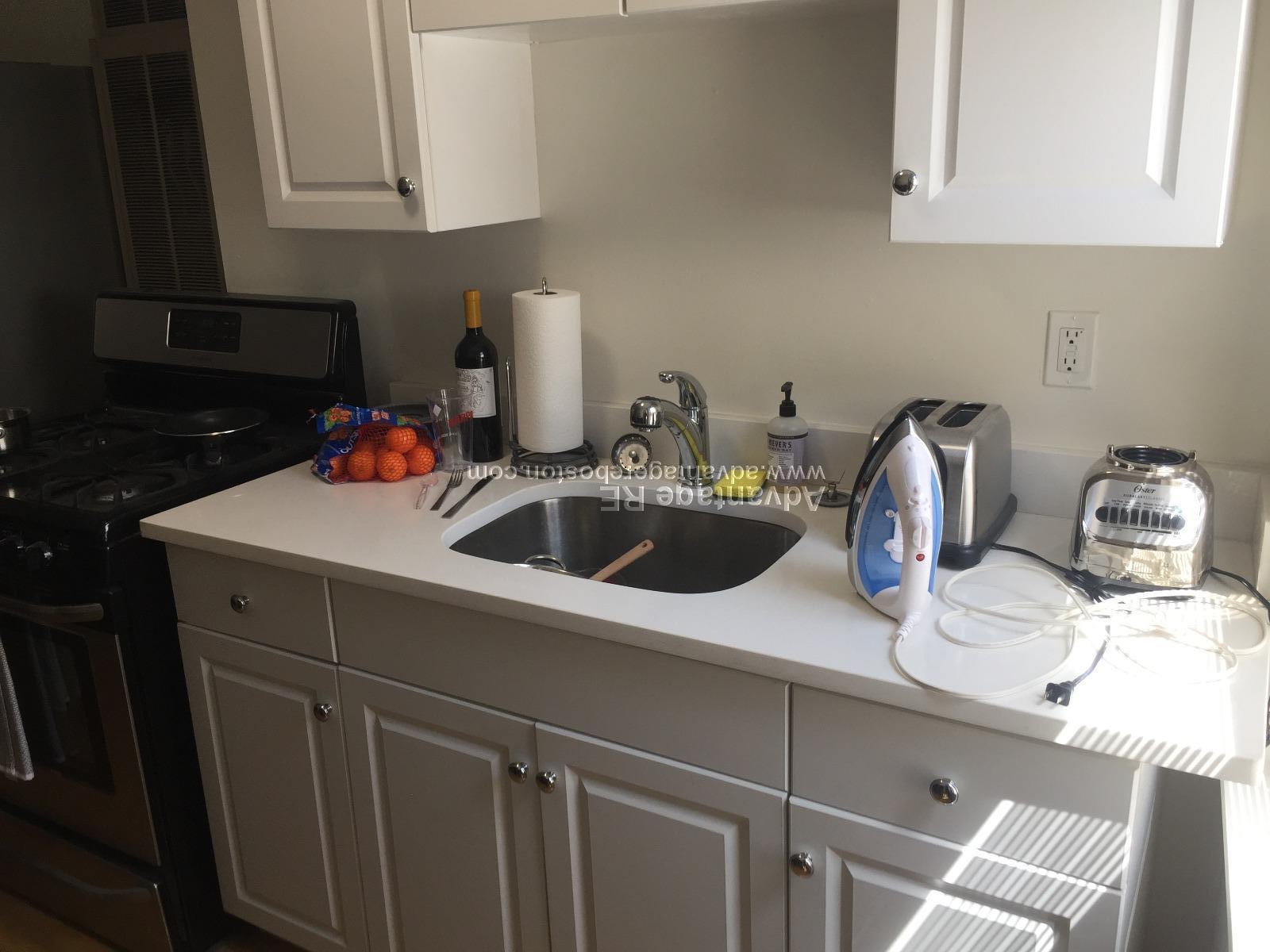 1 bed, 1 bath apartment for rent at 10 Wiget St Unit 8, North End — photo 11 of 19