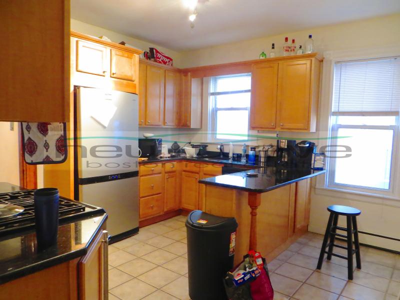 3 bed, 1 bath apartment for rent at 70 Calumet St Unit 1, Mission Hill — photo 2 of 13