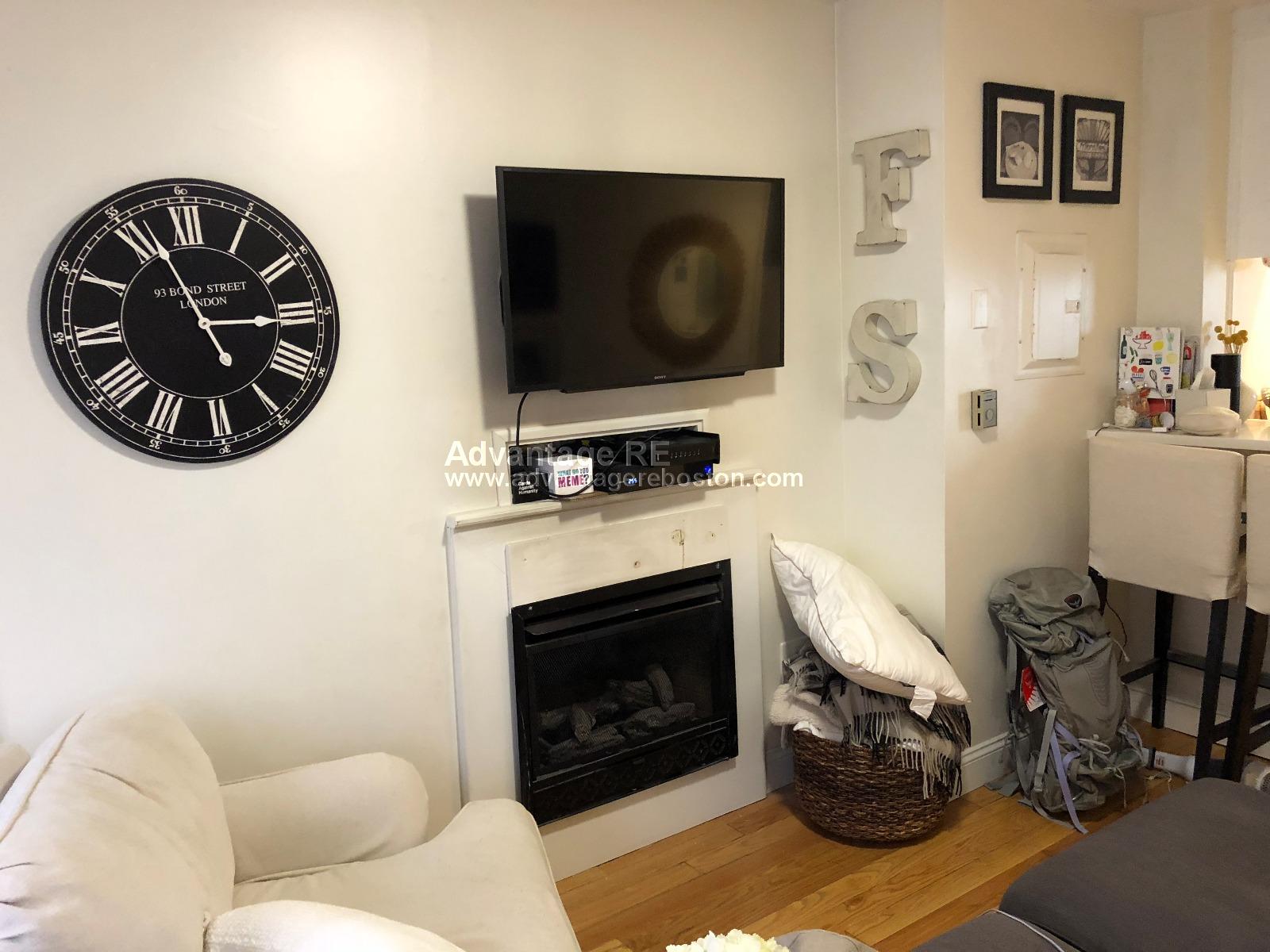 2 bed, 1 bath apartment for rent at 10 Wiget Unit 9, North End — photo 12 of 15