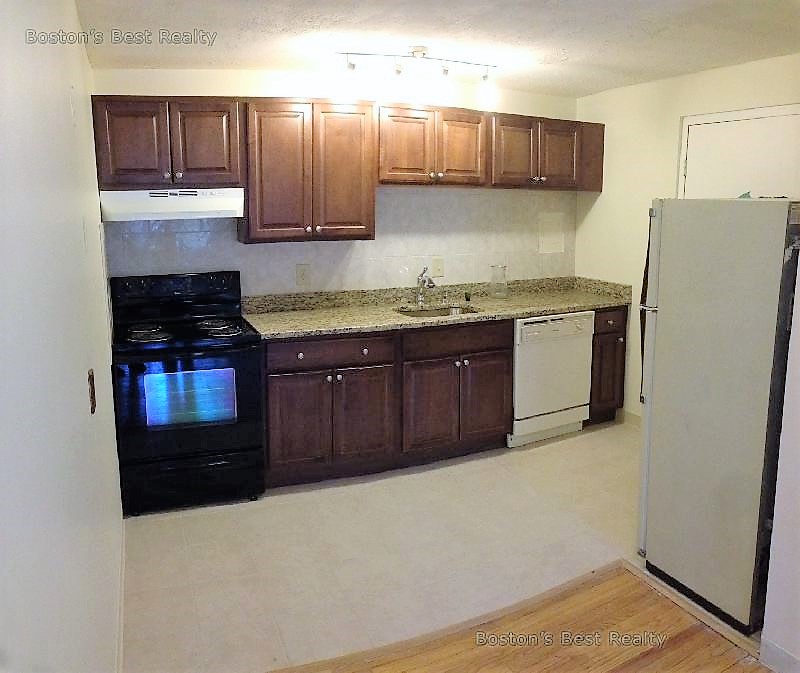 2 bed, 1 bath apartment for rent at 276 Corey Rd Unit 24, Brighton — photo 2 of 8