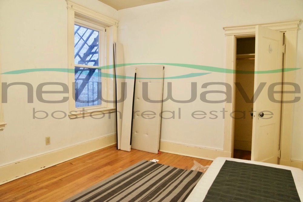 3 bed, 1 bath apartment for rent at 46 Westland Ave Unit 40, Fenway — photo 6 of 9