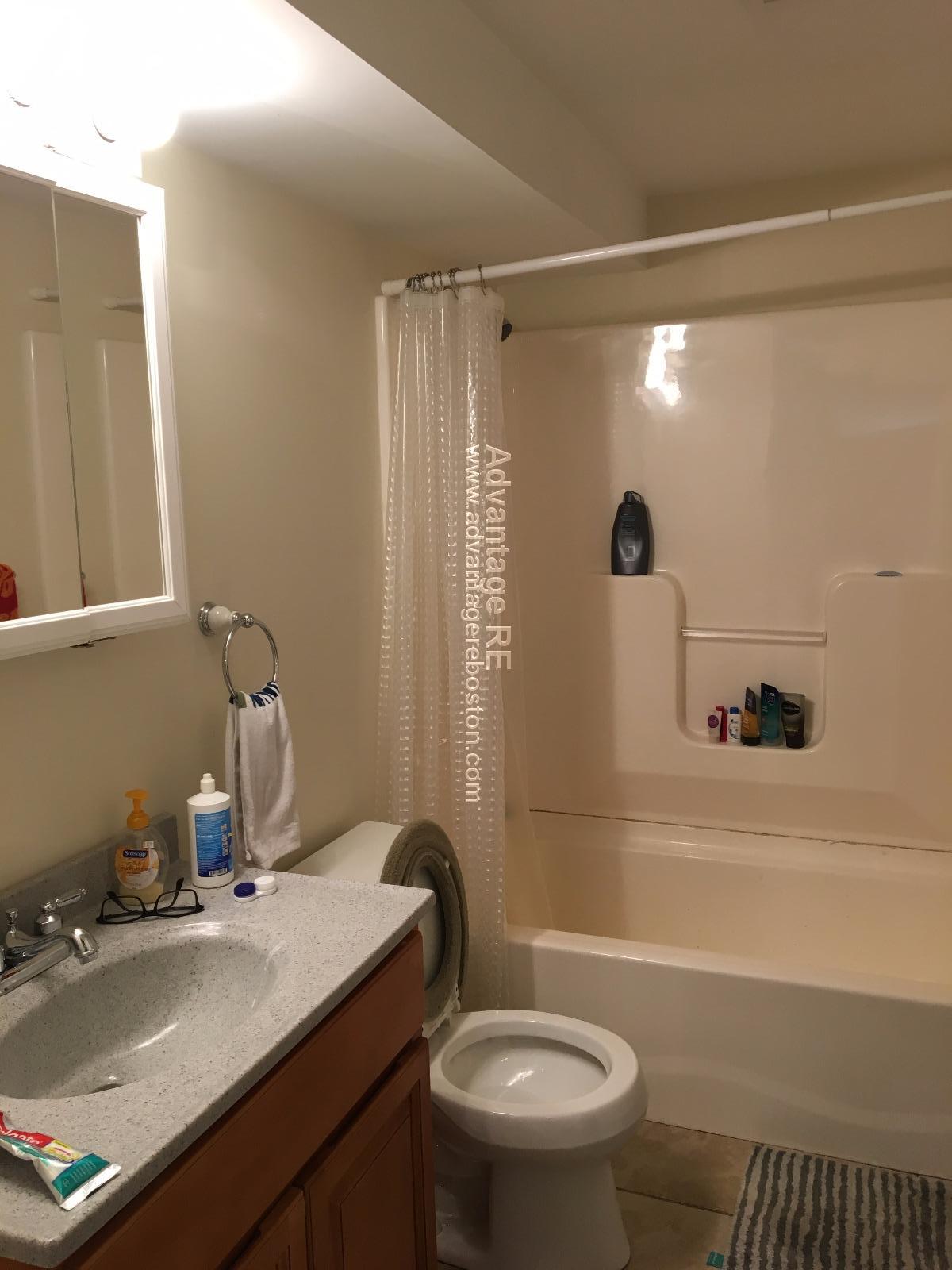 3 bed, 2 bath apartment for rent at 111 5th St Unit 6, Kendall Square — photo 9 of 10