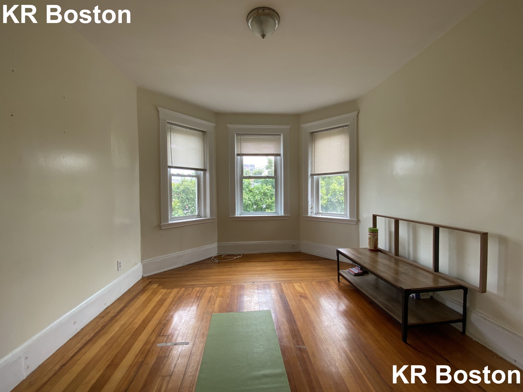3 bed, 1 bath apartment for rent at 5 Litchfield St Unit 3, Brighton — photo 12 of 13