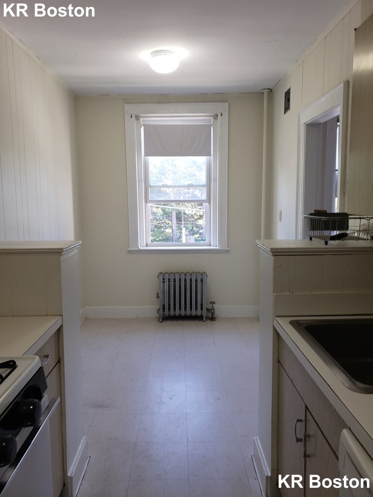 1 bed, 1 bath apartment for rent at 2047 Commonwealth Ave Unit 38, Brighton — photo 1 of 9