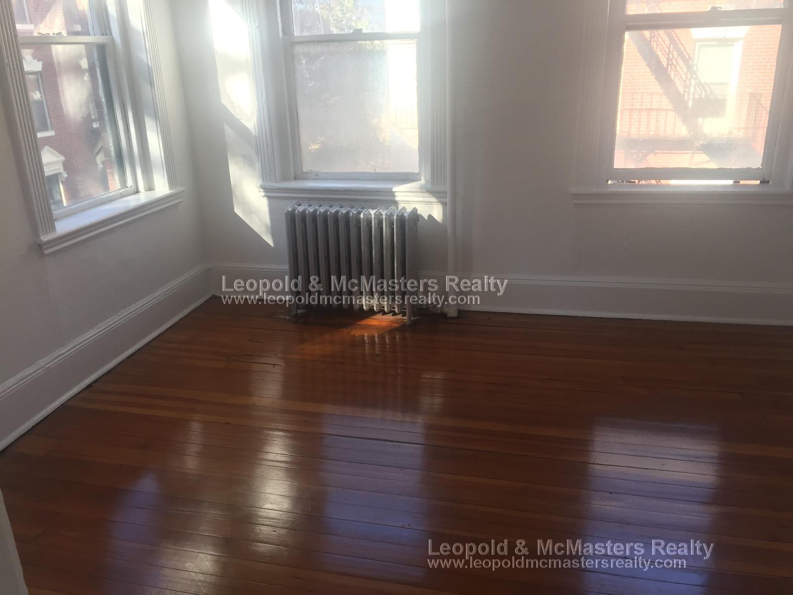 1 bed, 1 bath apartment for rent at 28 Grove St Unit 4, Beacon Hill — photo 3 of 7