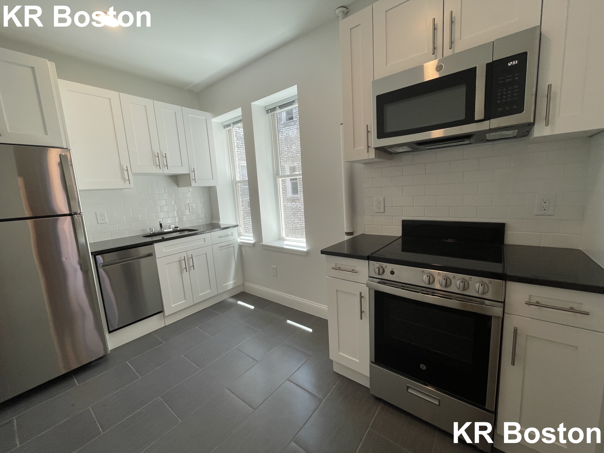 2 bed, 1 bath apartment for rent at 113 Sutherland Rd Unit N, Brighton — photo 5 of 12