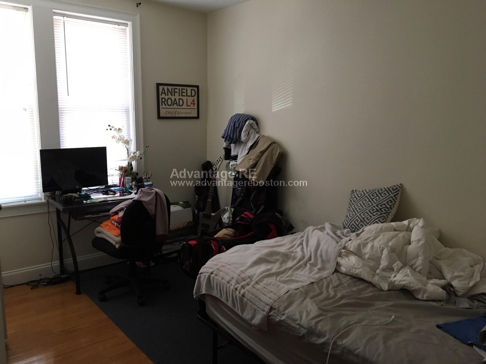 3 bed, 2 bath apartment for rent at 111 5th St Unit 6, Kendall Square — photo 10 of 10